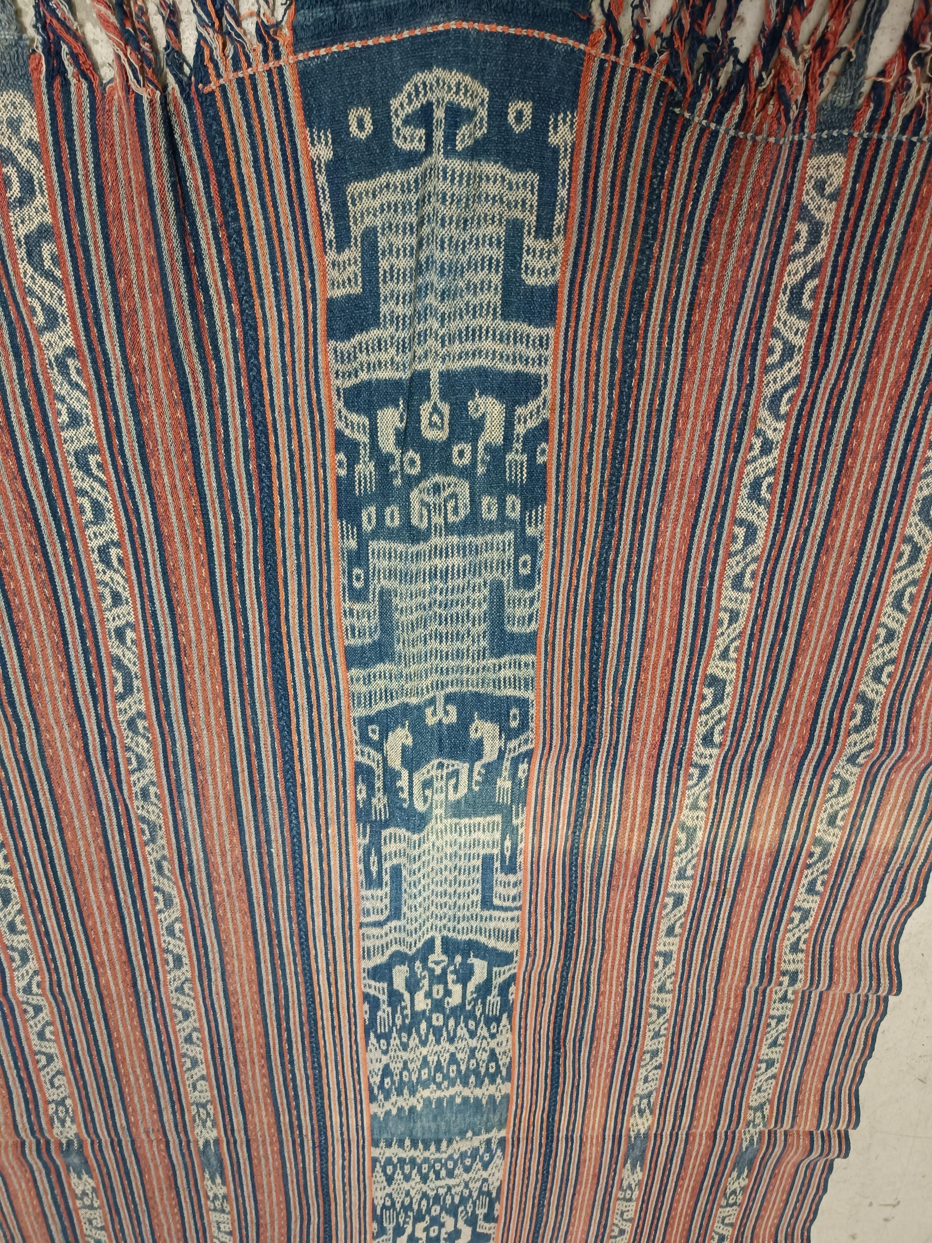 Tissu vintage Ikat Timor Indonésie Textiles Décoration intérieure Bon état - En vente à London, GB