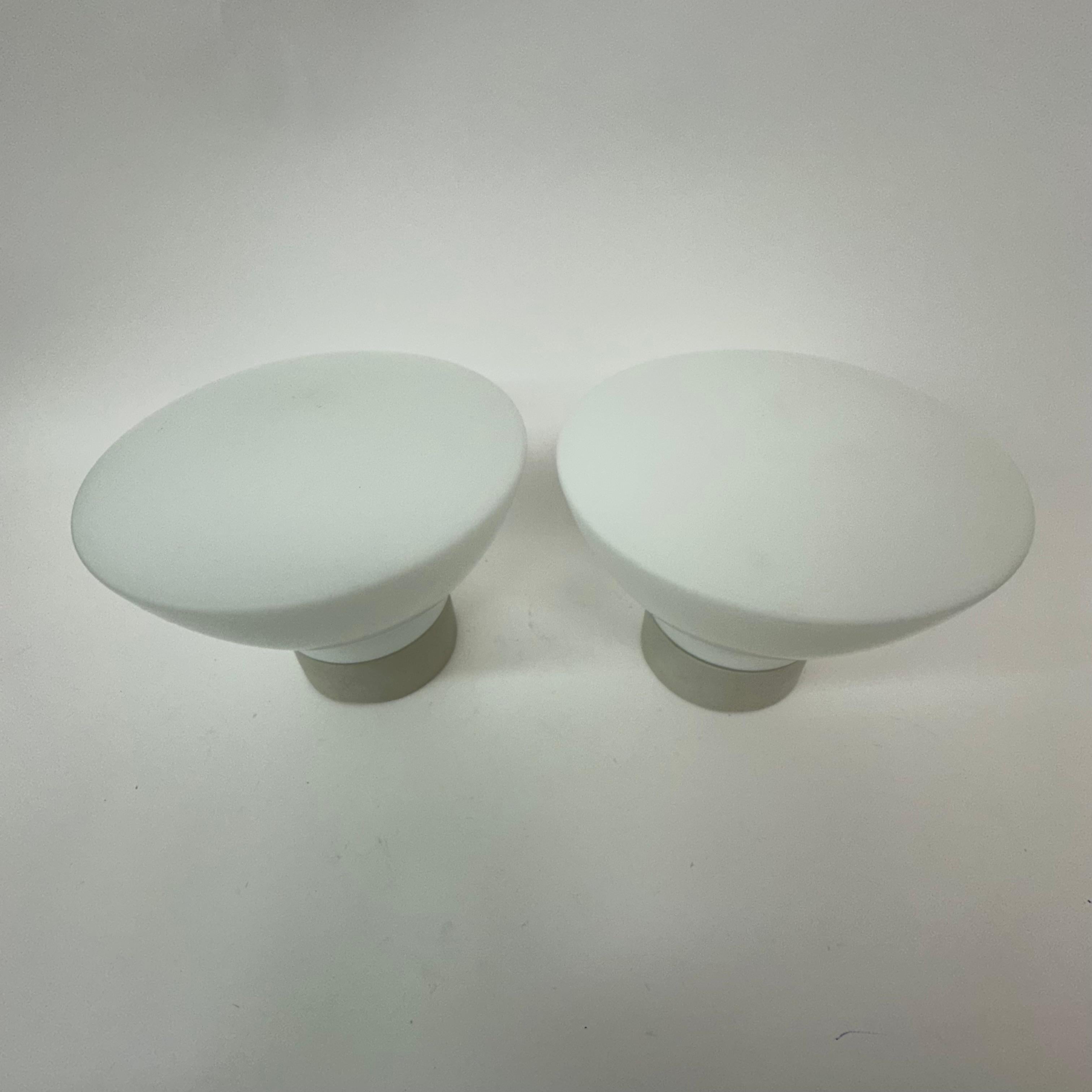 Plafonnier vintage Ikea set of 2 verre opalin , 1970's en vente 5