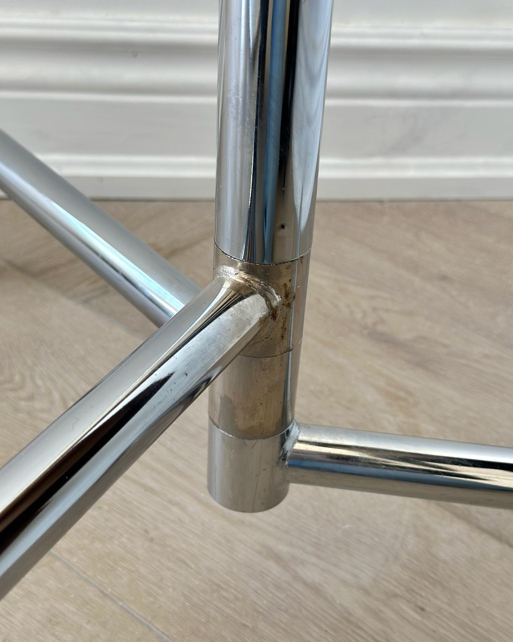 Porte-manteaux chromés IKEA, 1986 en vente 1