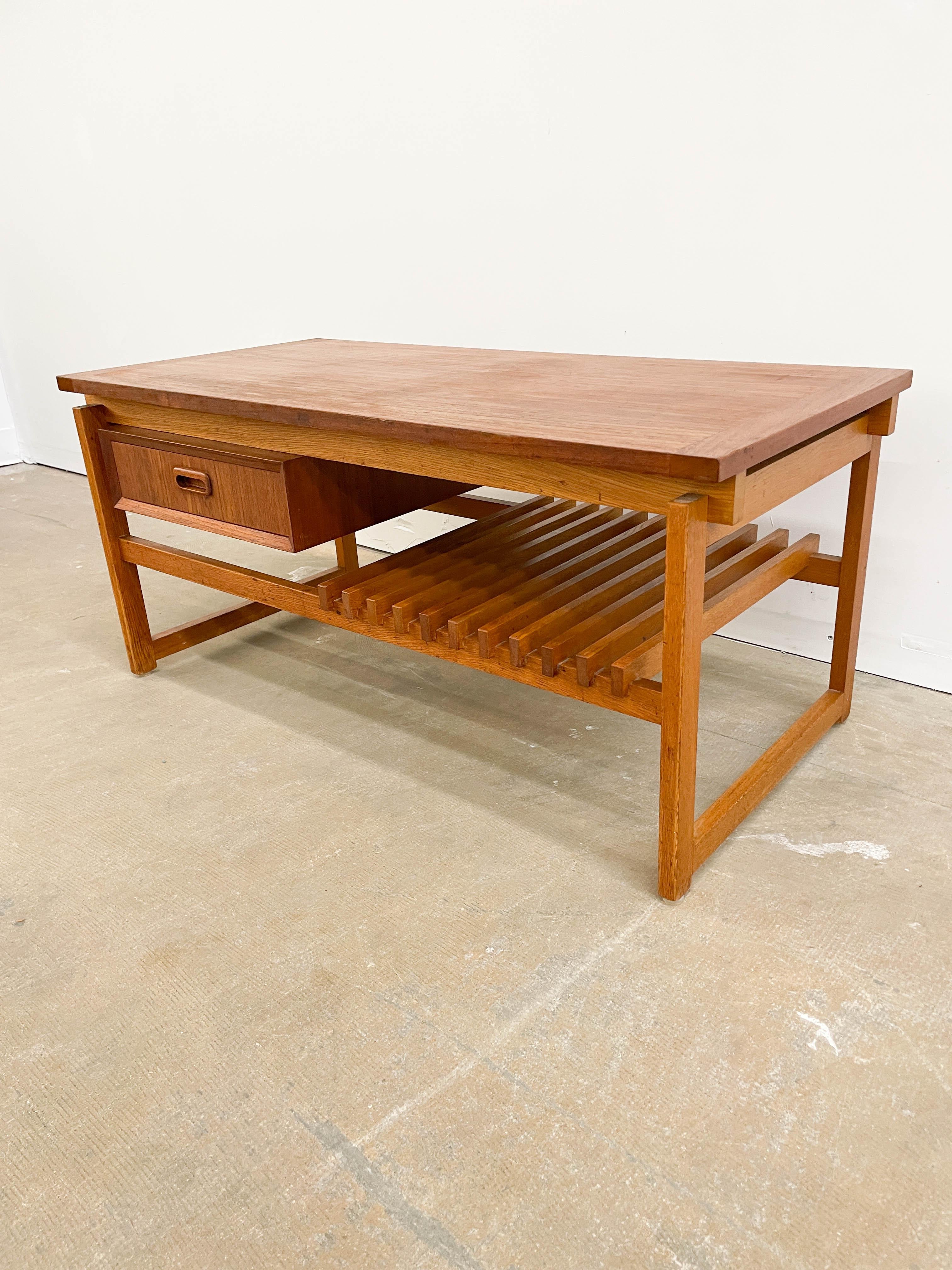 Vintage IKEA Danish Modern Teak Coffee Table with drawer In Good Condition In Kalamazoo, MI