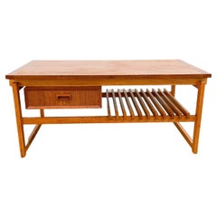 Table basse vintage danoise moderne en teck avec tiroir d' IKEA