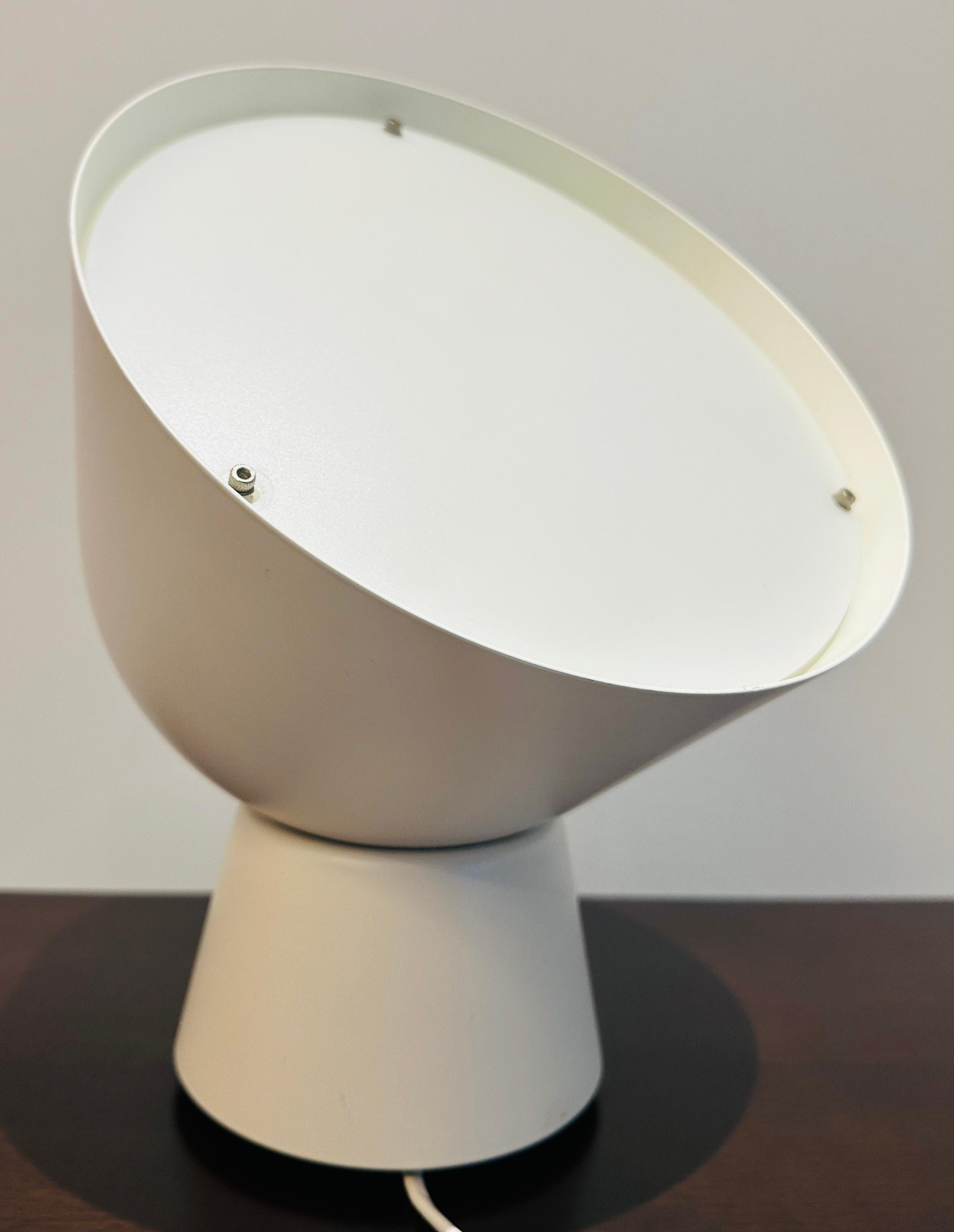 Lámpara de pared o sobremesa vintage Ikea Directional lacada en blanco, de Ola Wihlborg Metal en venta