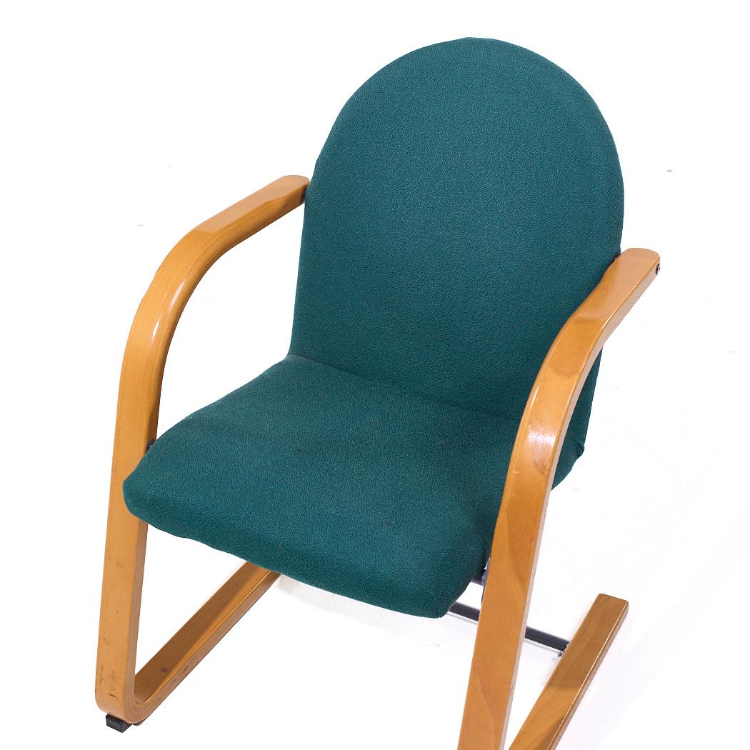 Vintage Ikea Green Upholstered Bentwood Chairs (Chaises en bentwood tapissées) en vente 5
