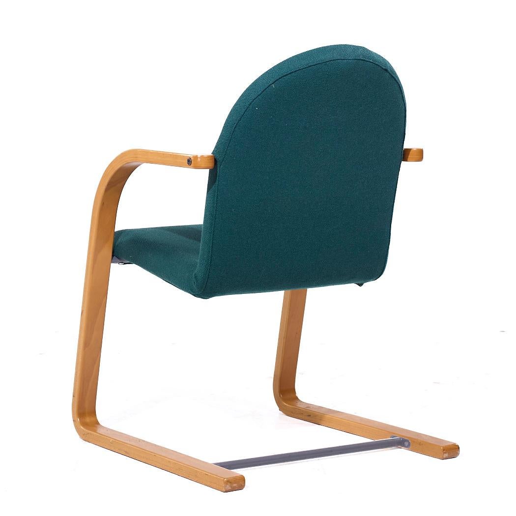 Vintage Ikea Green Upholstered Bentwood Chairs (Chaises en bentwood tapissées) en vente 2