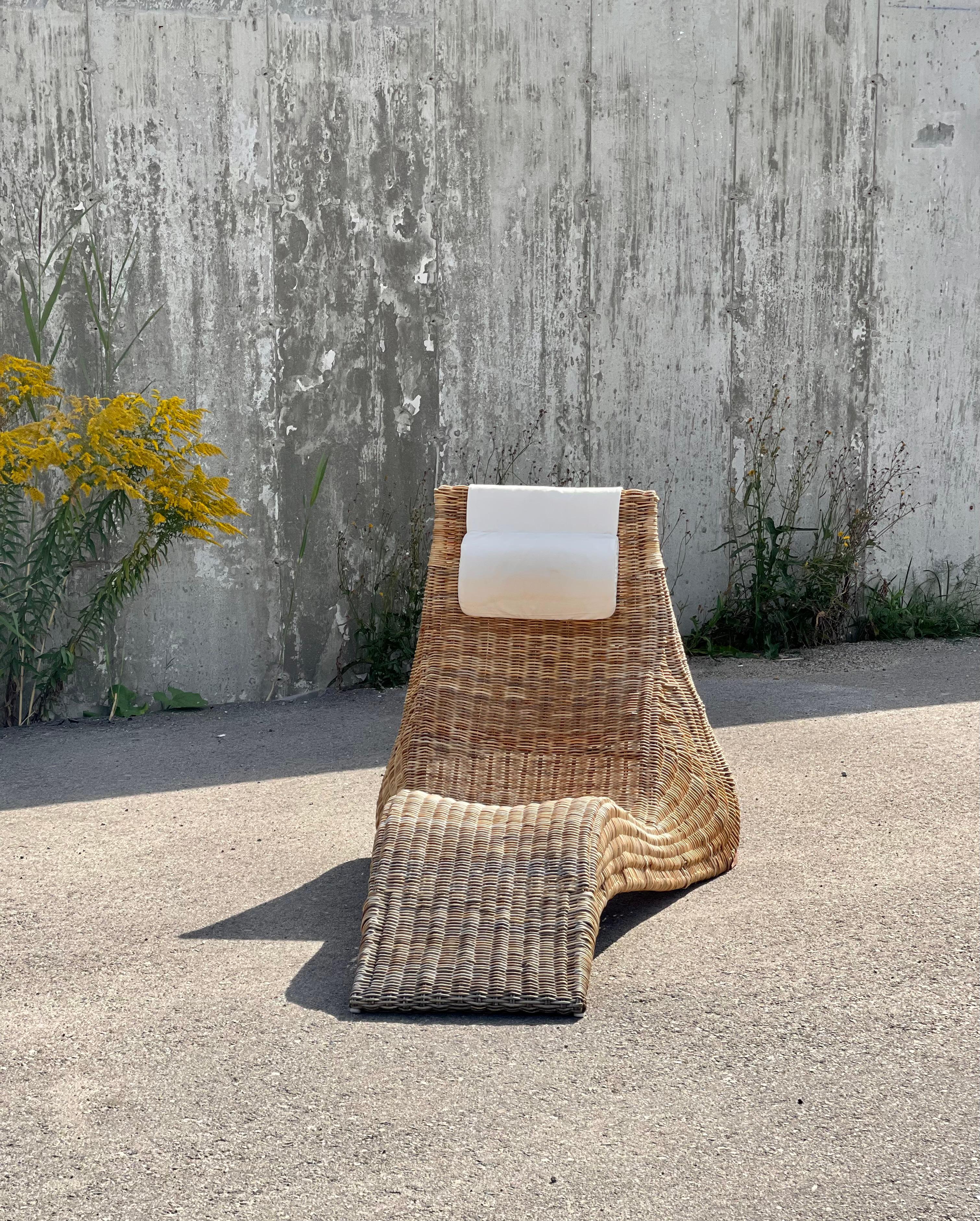 Vintage IKEA Karlskorna Rattan Lounger In Good Condition For Sale In Toronto, CA