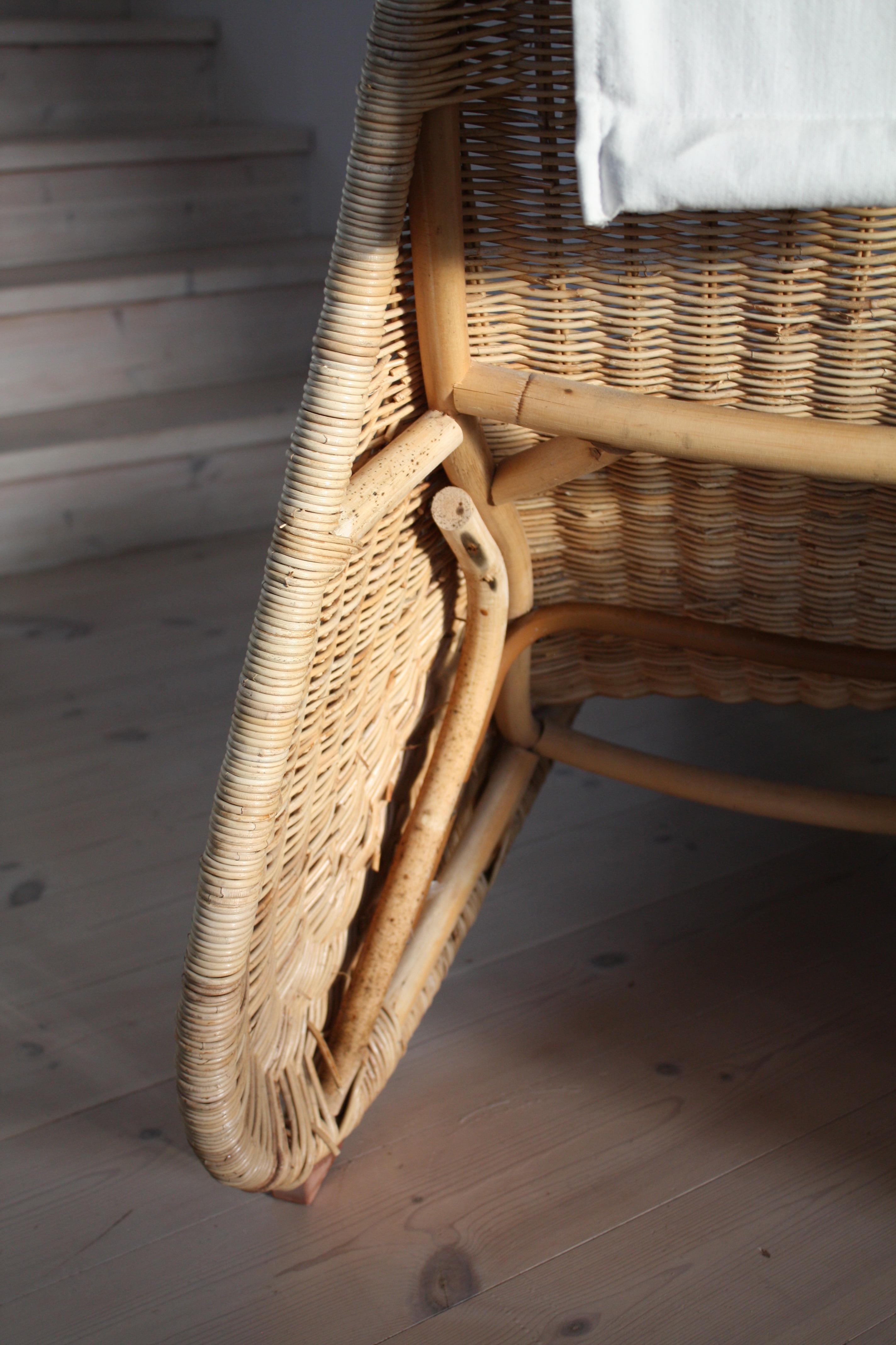 Vintage IKEA Karlskrona Wicker Rattan Chaise Lounge Chair by Karl Malmwall 1990s For Sale 10