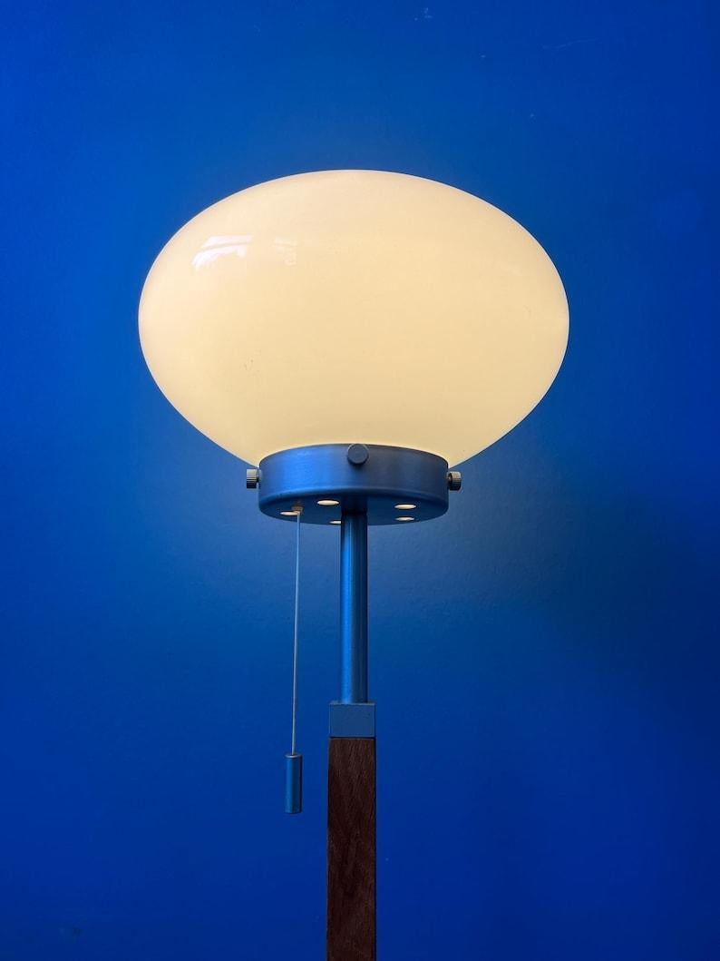 Postmoderne Lampe de bureau vintage Ikea The Modernity en verre opalin, 1970 en vente