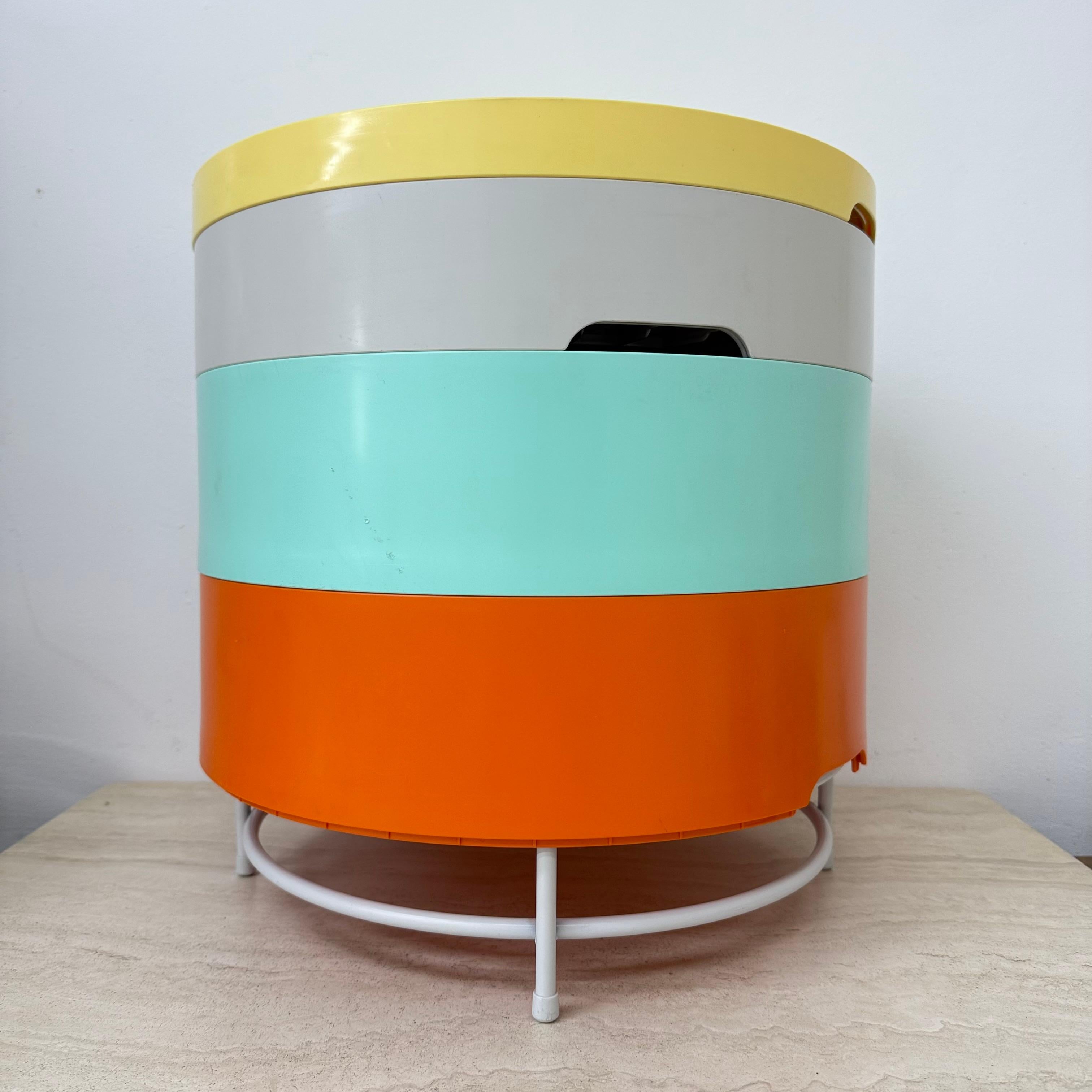 Metal Vintage Ikea modulair side table by Richards Brill en A. Williams For Sale