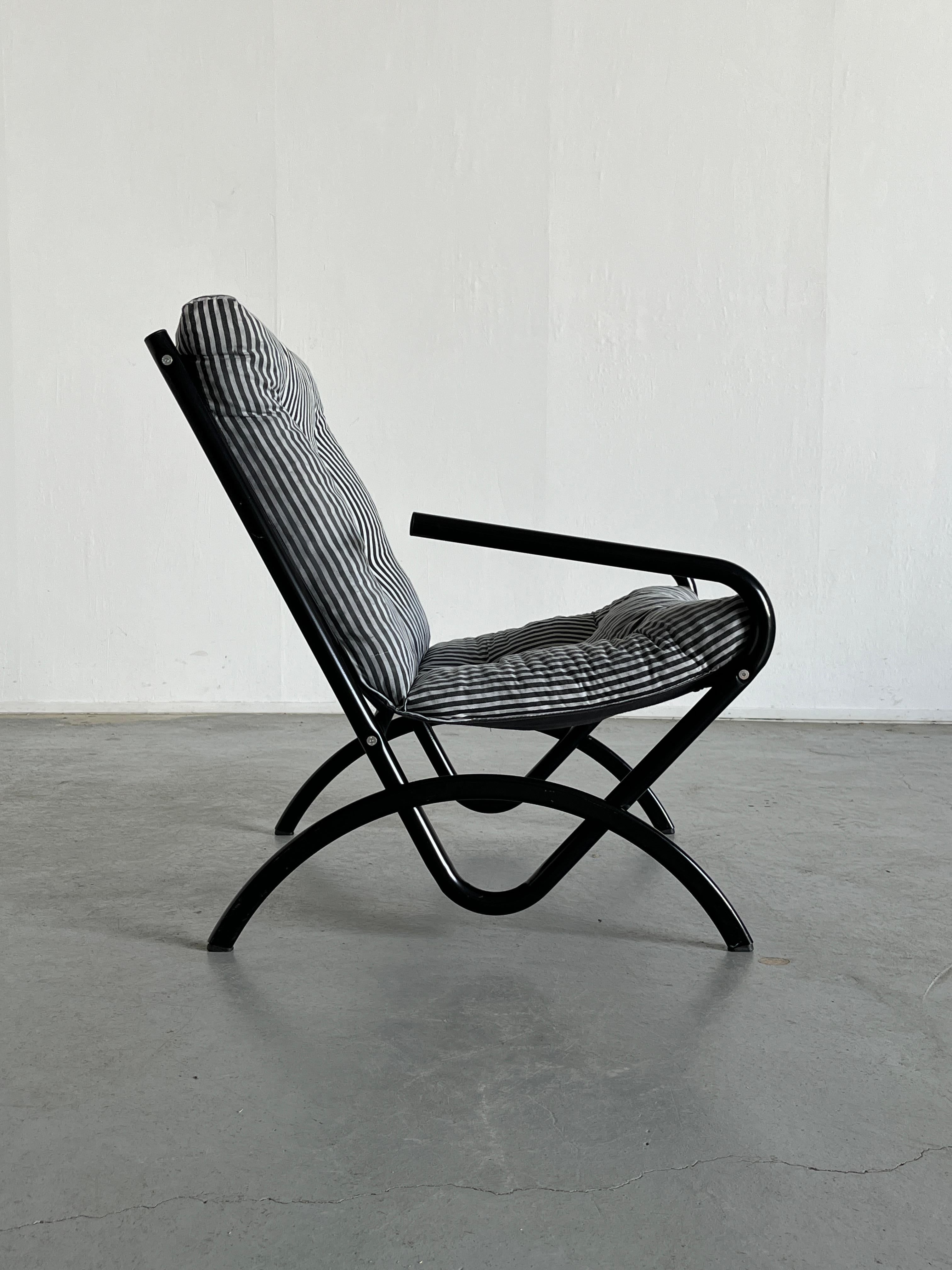 Sillón postmoderno vintage estilo Ikea Memphis, tela a rayas, años 80 en Bueno Estado en Zagreb, HR