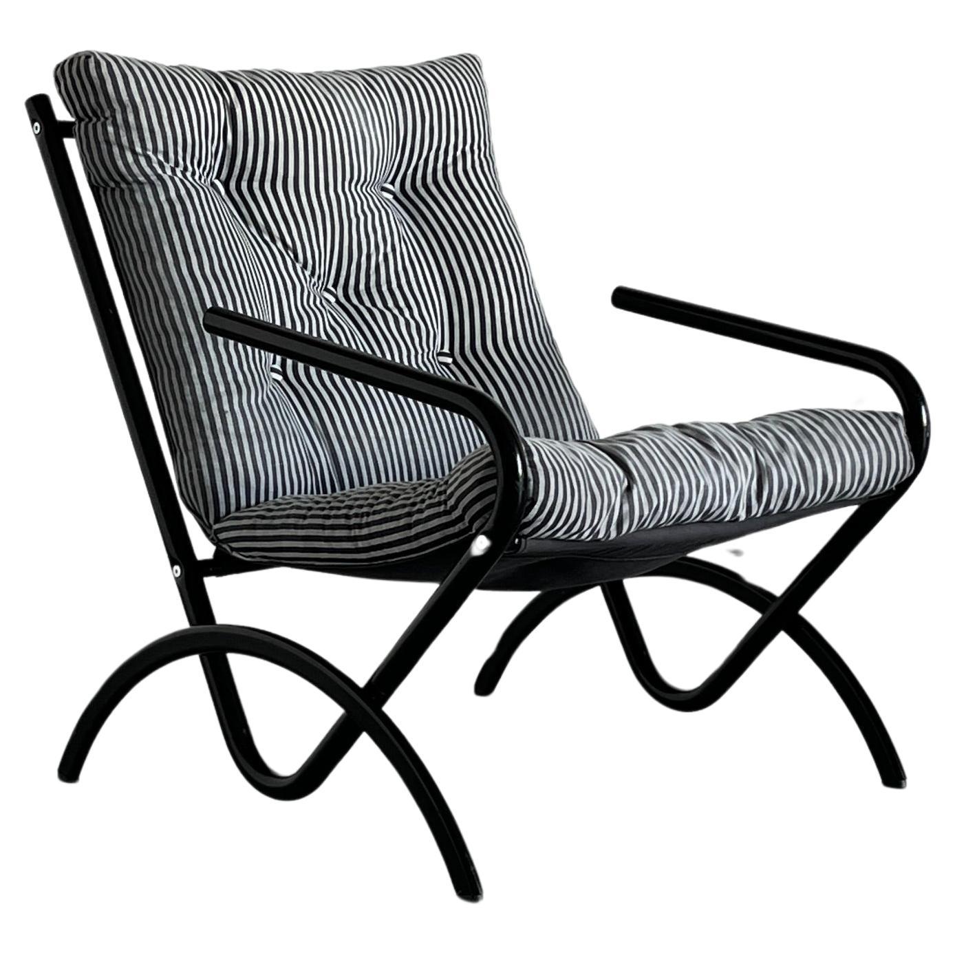 Sillón postmoderno vintage estilo Ikea Memphis, tela a rayas, años 80