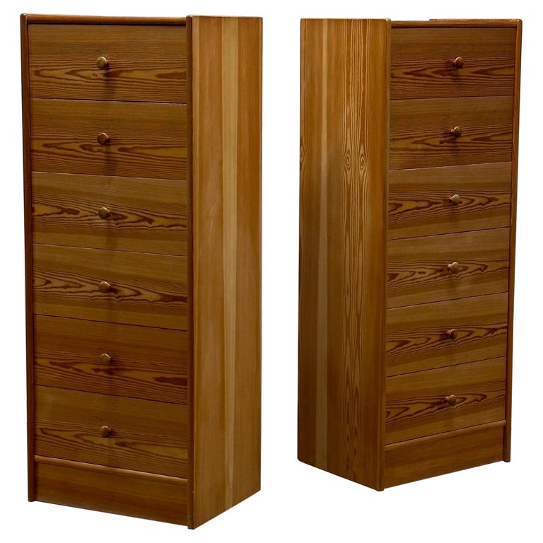 Vintage Ikea Schwedische Kiefer Kommode von Schubladen im Angebot bei 1stDibs Deutschland