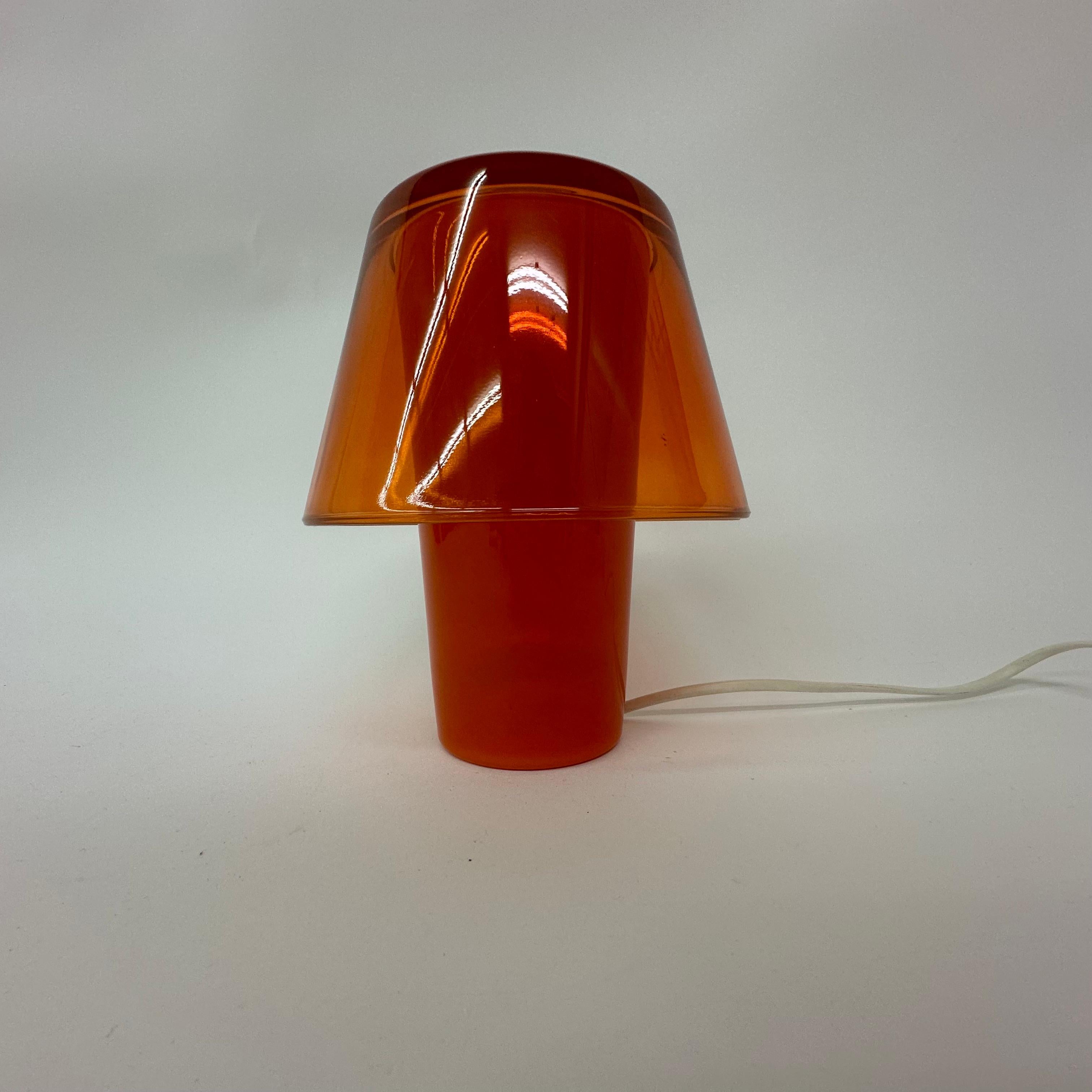 Lámpara de mesa ikea vintage Gavik Cristal naranja , años 1990 finales del siglo XX