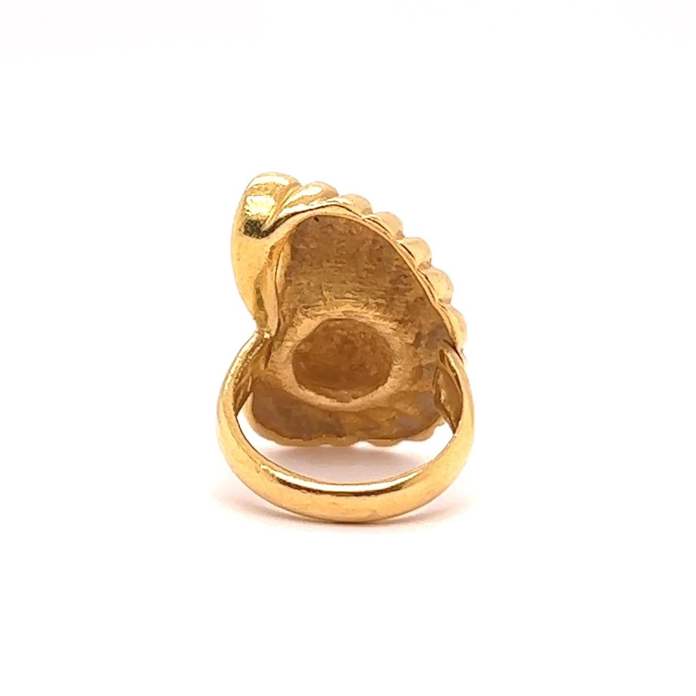 Vintage Ilias Lalaounis 22 Karat Gold Shell Ring In Excellent Condition In Beverly Hills, CA