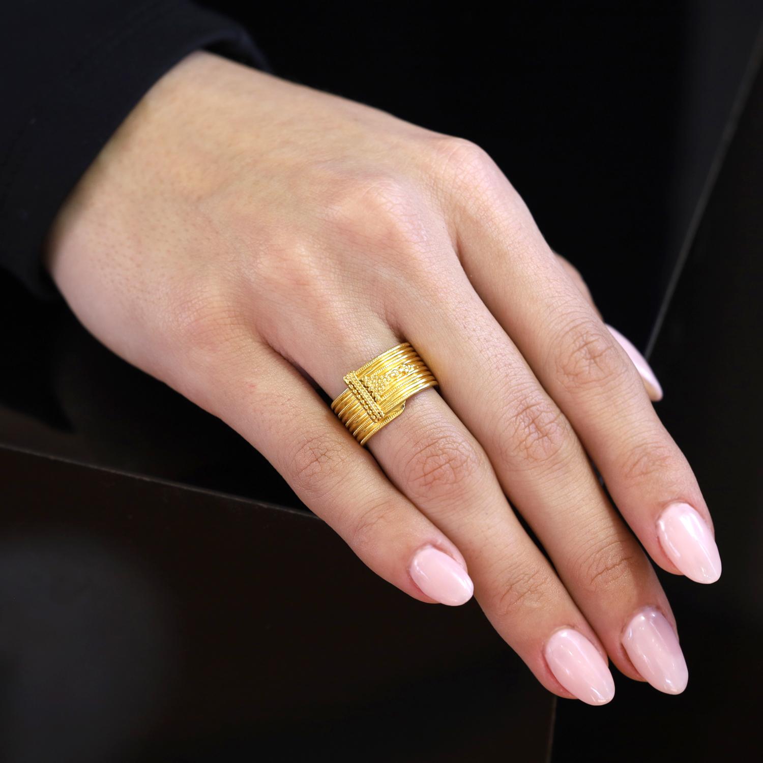 Vintage Ilias Lalaounis 22k Gold Wide Wrap Wedding Band Ring In Good Condition In Santa Barbara, CA
