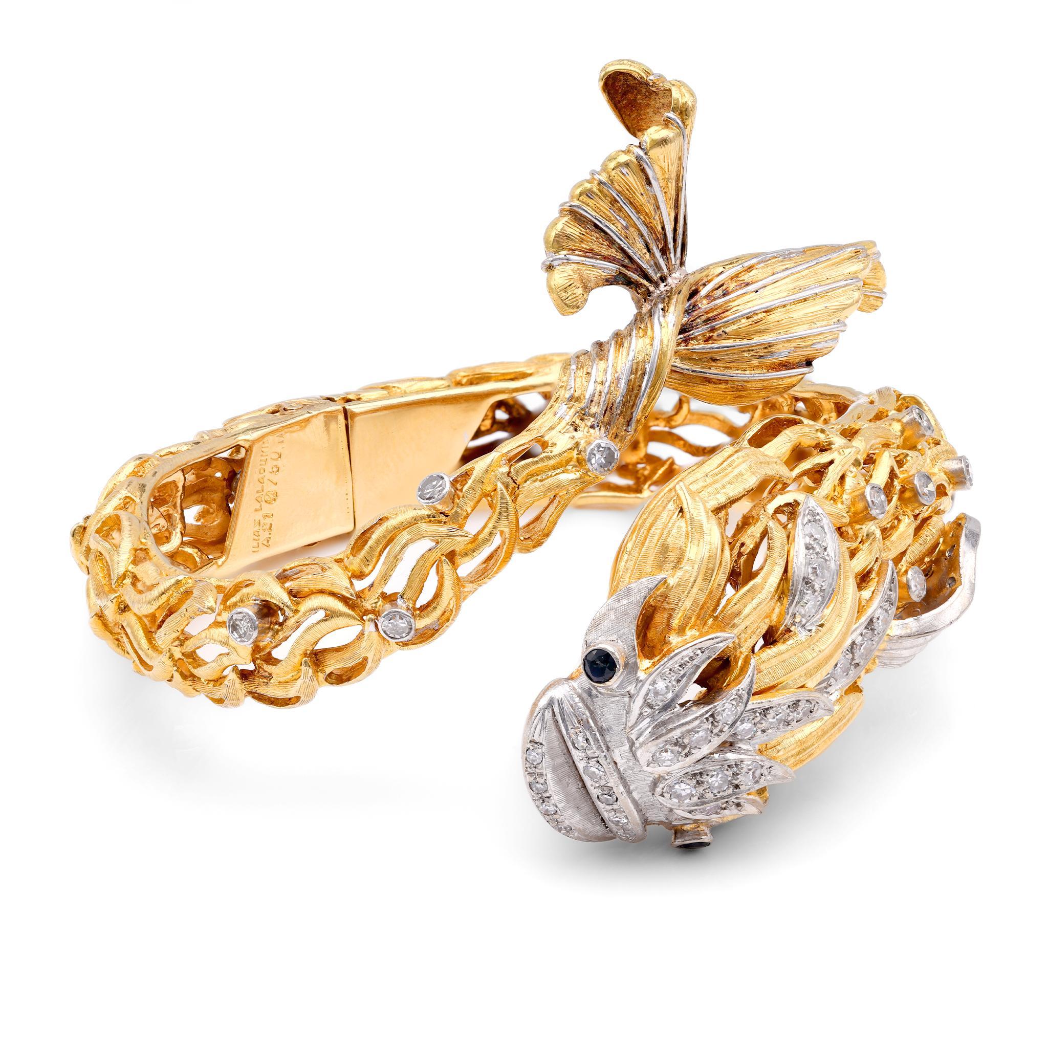 Ilias Lalaounis: 18 Karat Gelbgold Koi-Fisch-Armreif mit Saphir und Diamant (Brillantschliff)