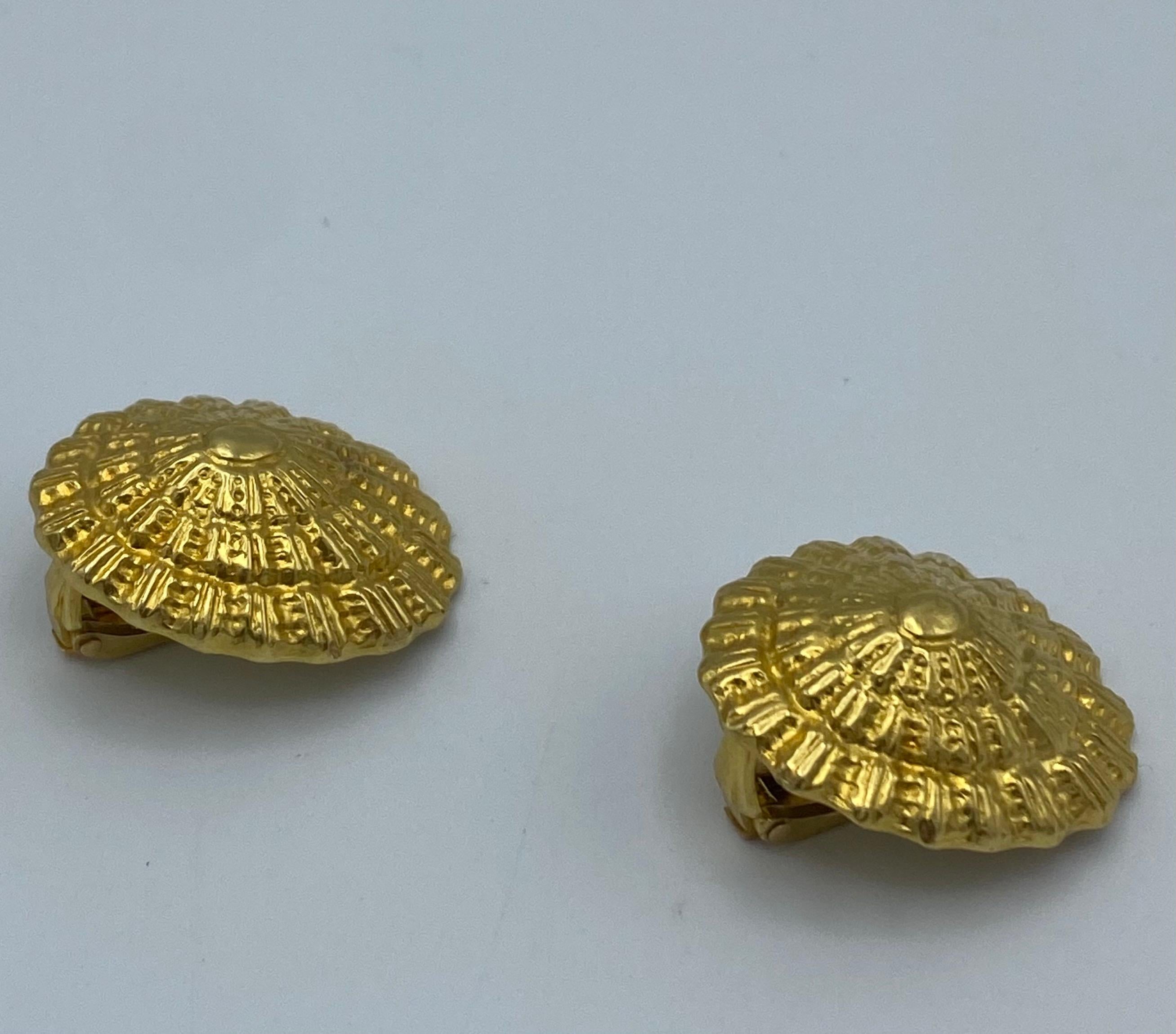 Vintage Ilias Lalaounis Yellow Gold Shell Clip- On Earrings 1