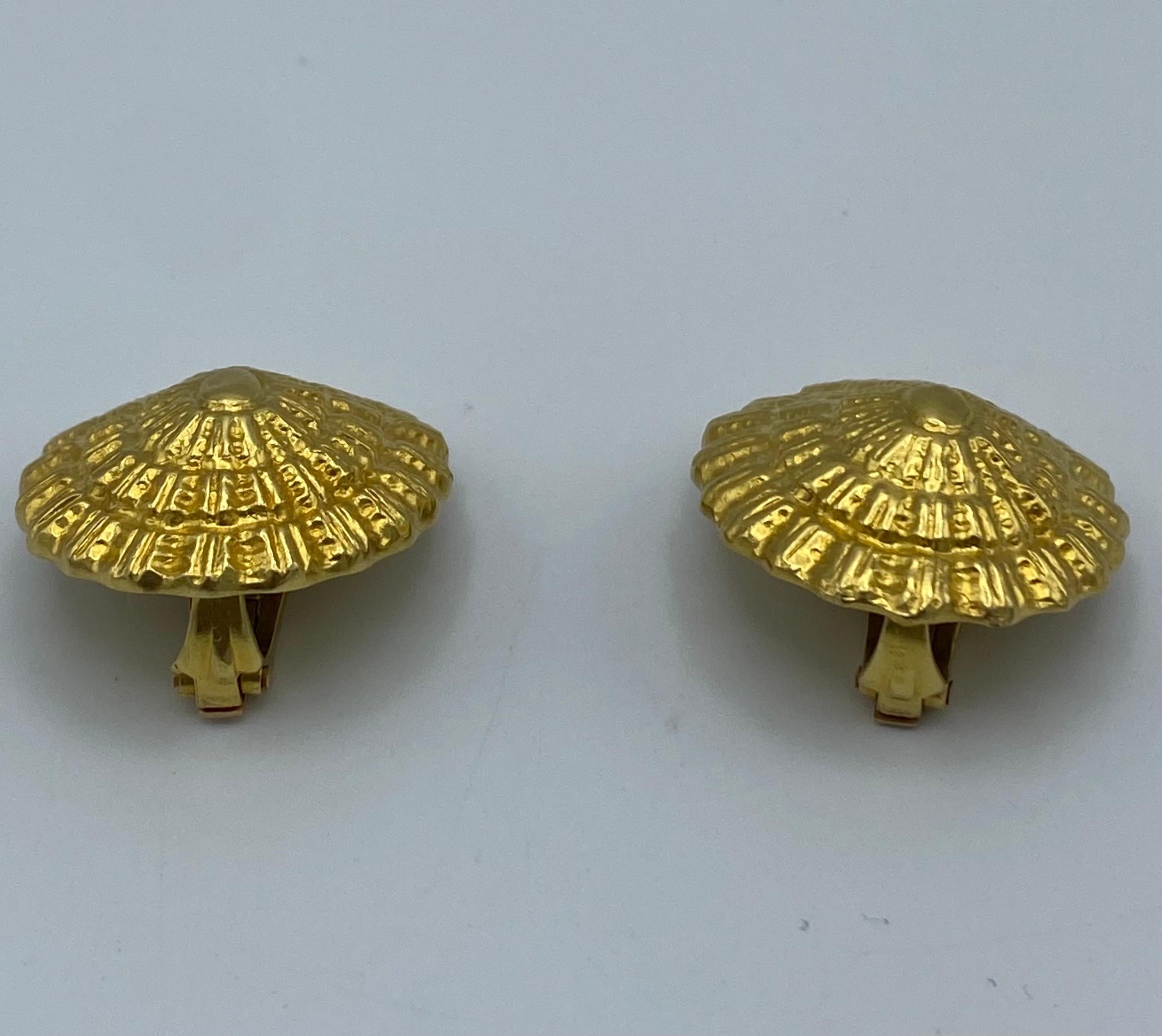 Vintage Ilias Lalaounis Yellow Gold Shell Clip- On Earrings 3