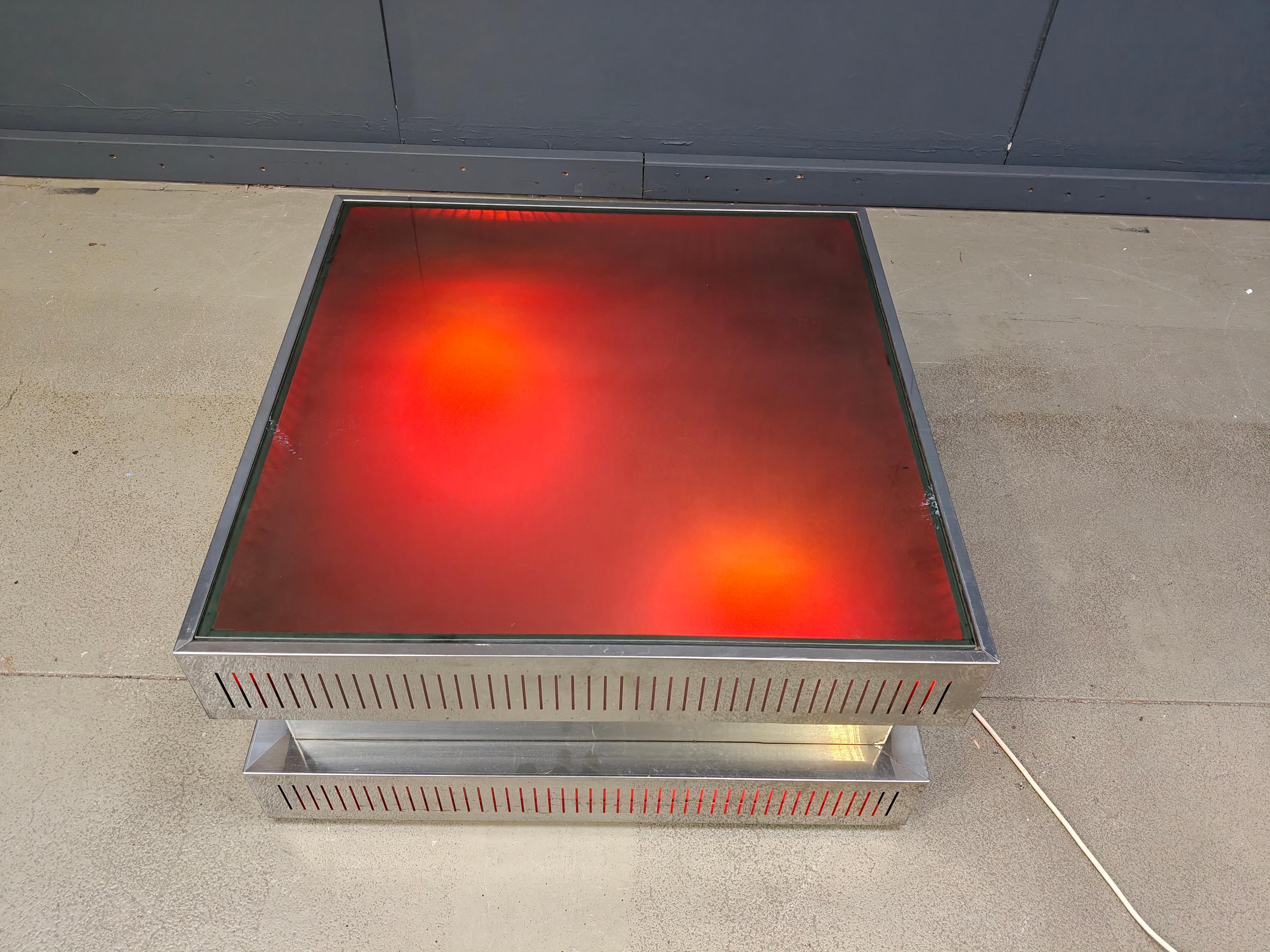Ère spatiale Table basse vintage illuminée, âge de l'espace, 1970 - Italie en vente
