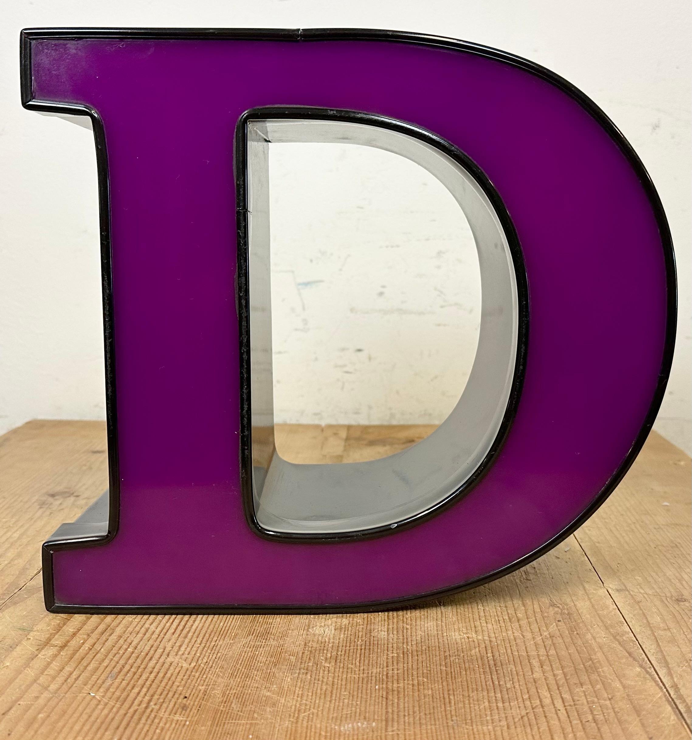 old letter d