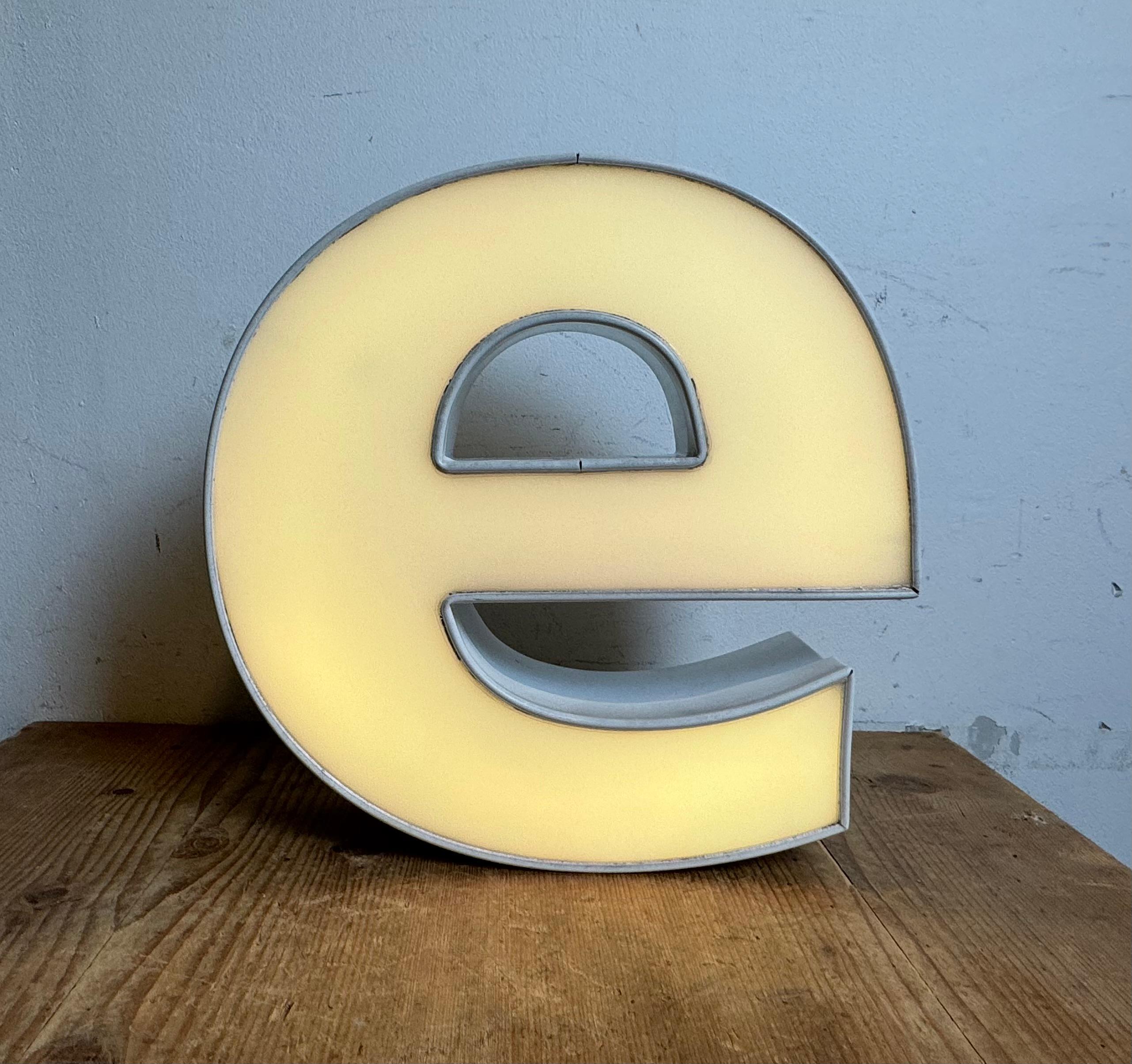 Vintage Illuminated Letter E , 1980s For Sale 6