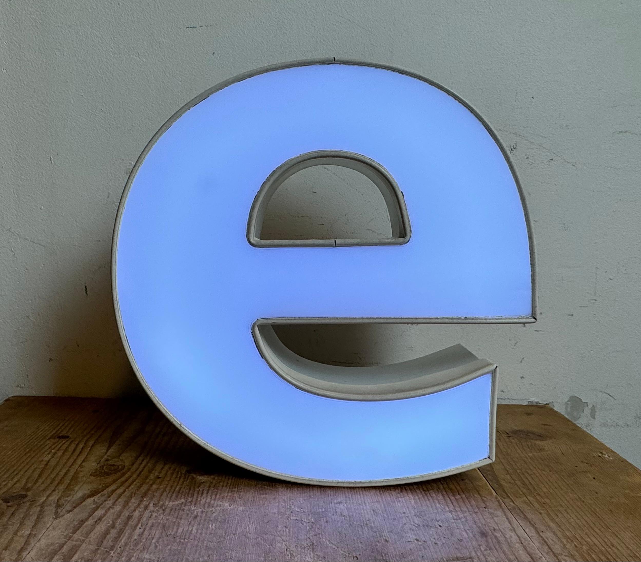 Vintage Illuminated Letter E , 1980s For Sale 10