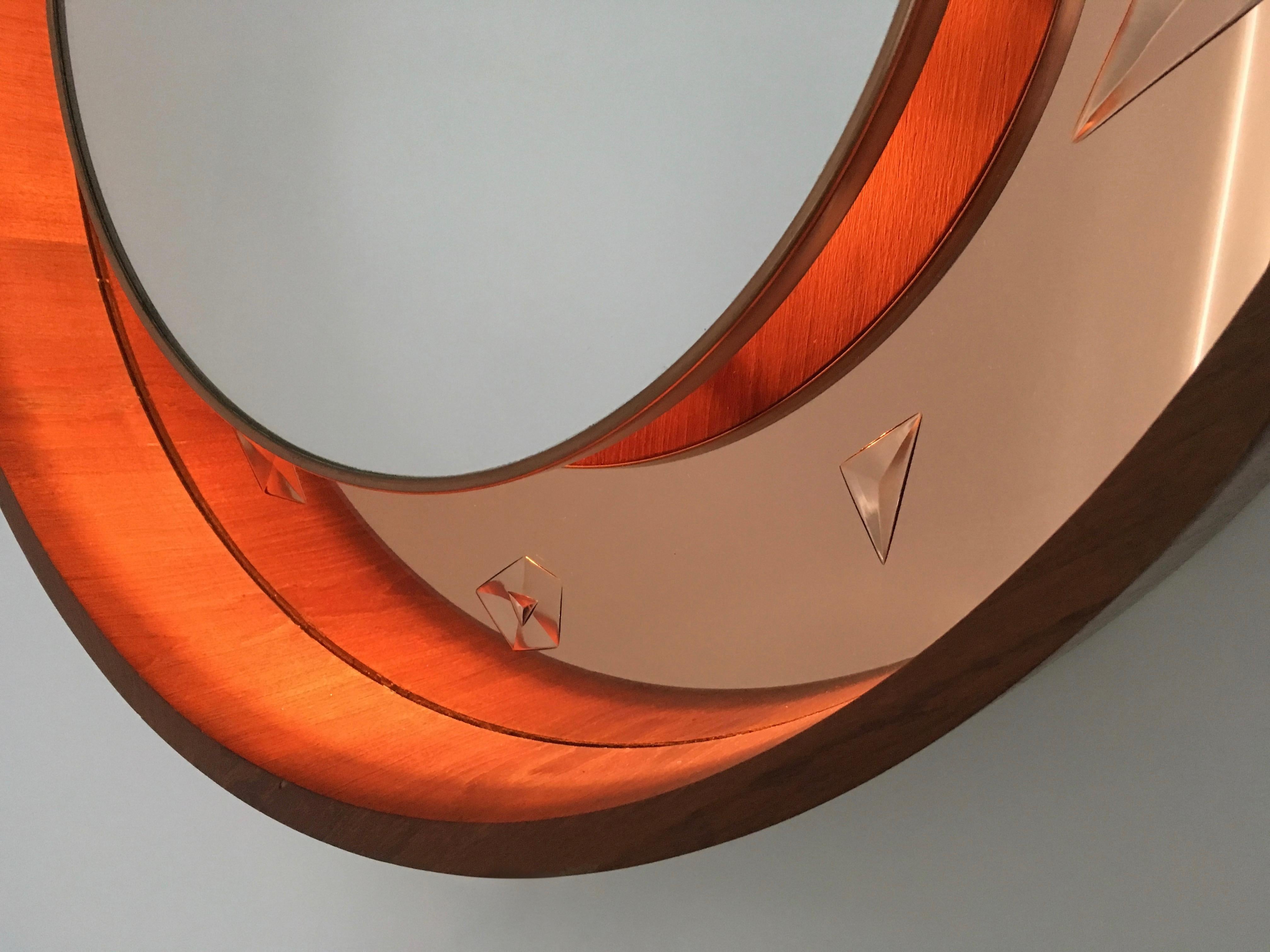 Vintage Illuminated Wall Mirror by Guglielmo Ulrich Prod. by Fontana Arte, Italy For Sale 2