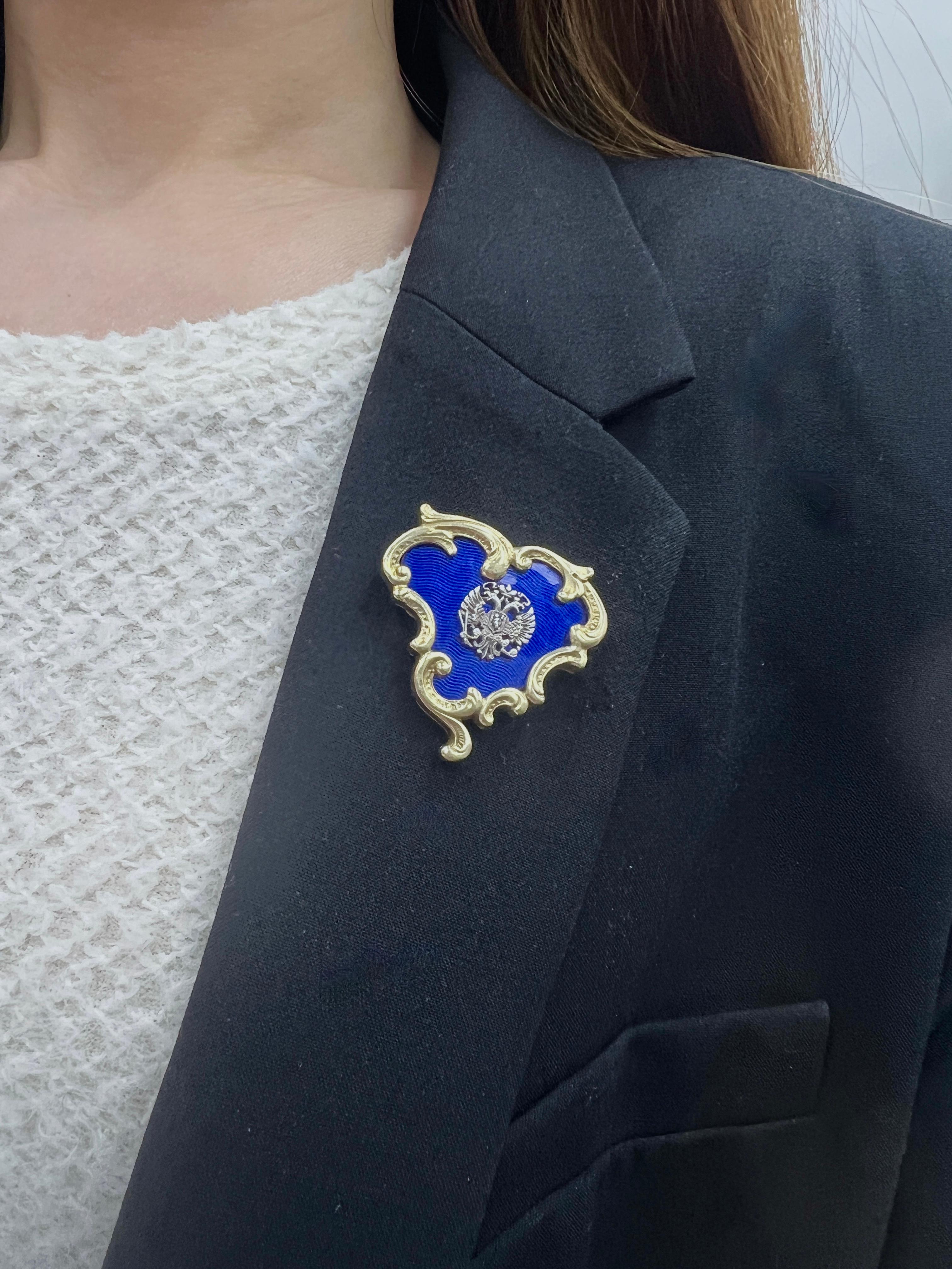 Broche vintage imperial de la época de Fabergé Esmalte dorado de plata y diamantes antiguos en venta 1
