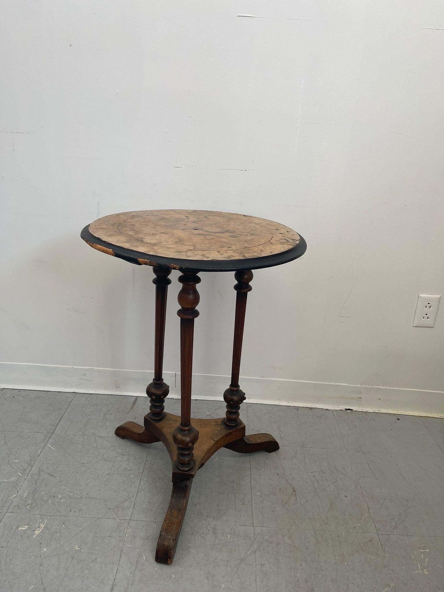 Vintage Imported Victorian Burl Wood Inlay Decorative Side Table. For Sale 1