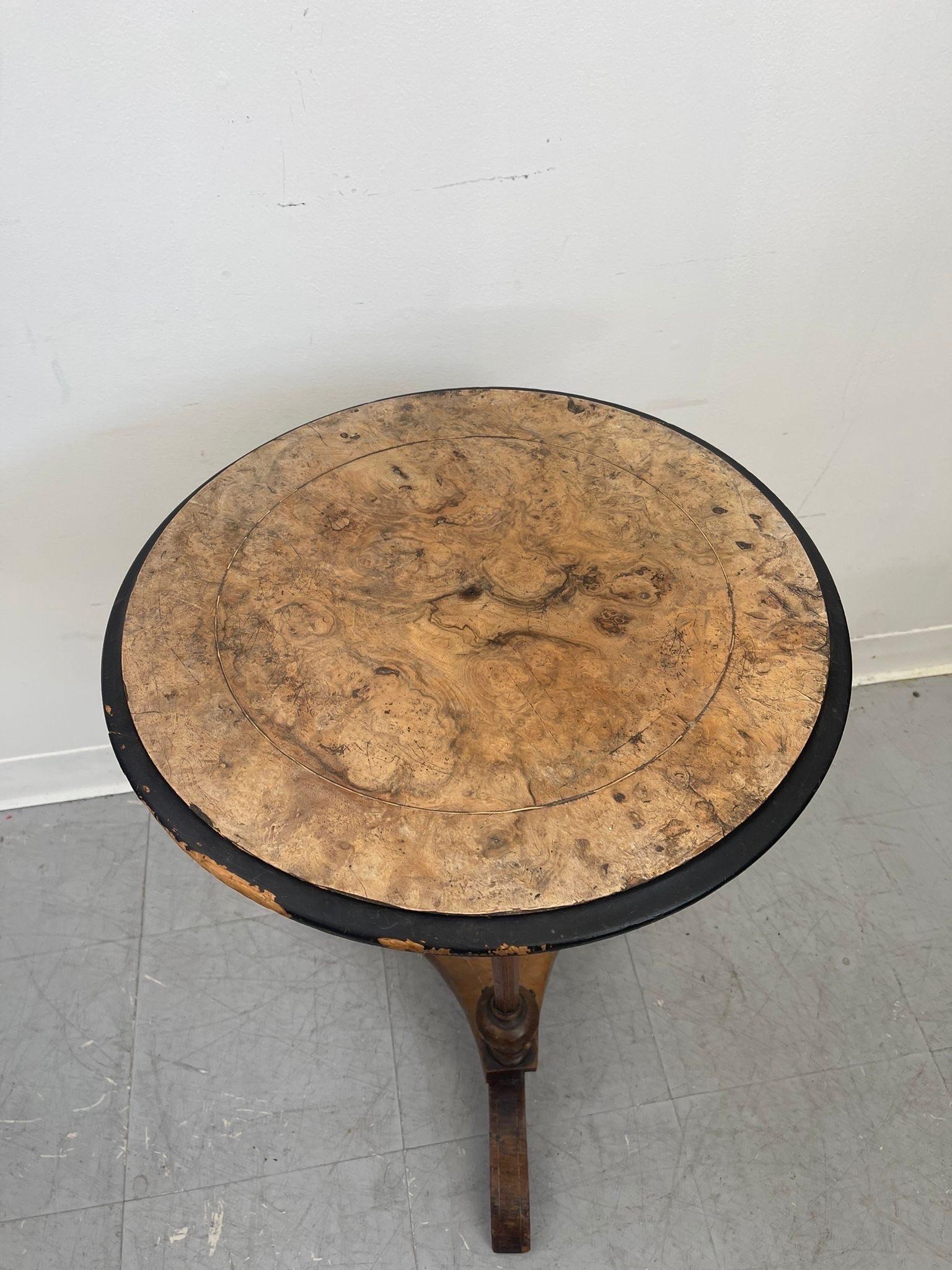 Vintage Imported Victorian Burl Wood Inlay Decorative Side Table. For Sale 2