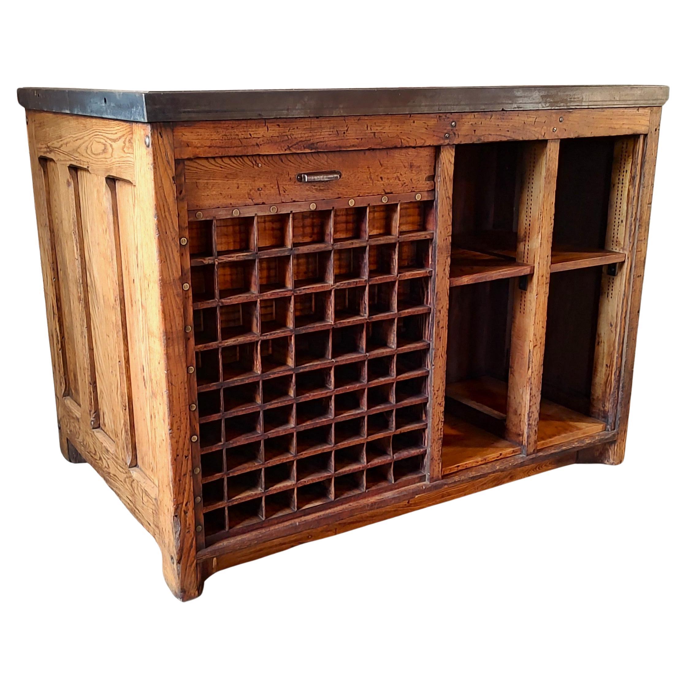 Imponente tavolo e isola da cucina vintage con piano in Steele