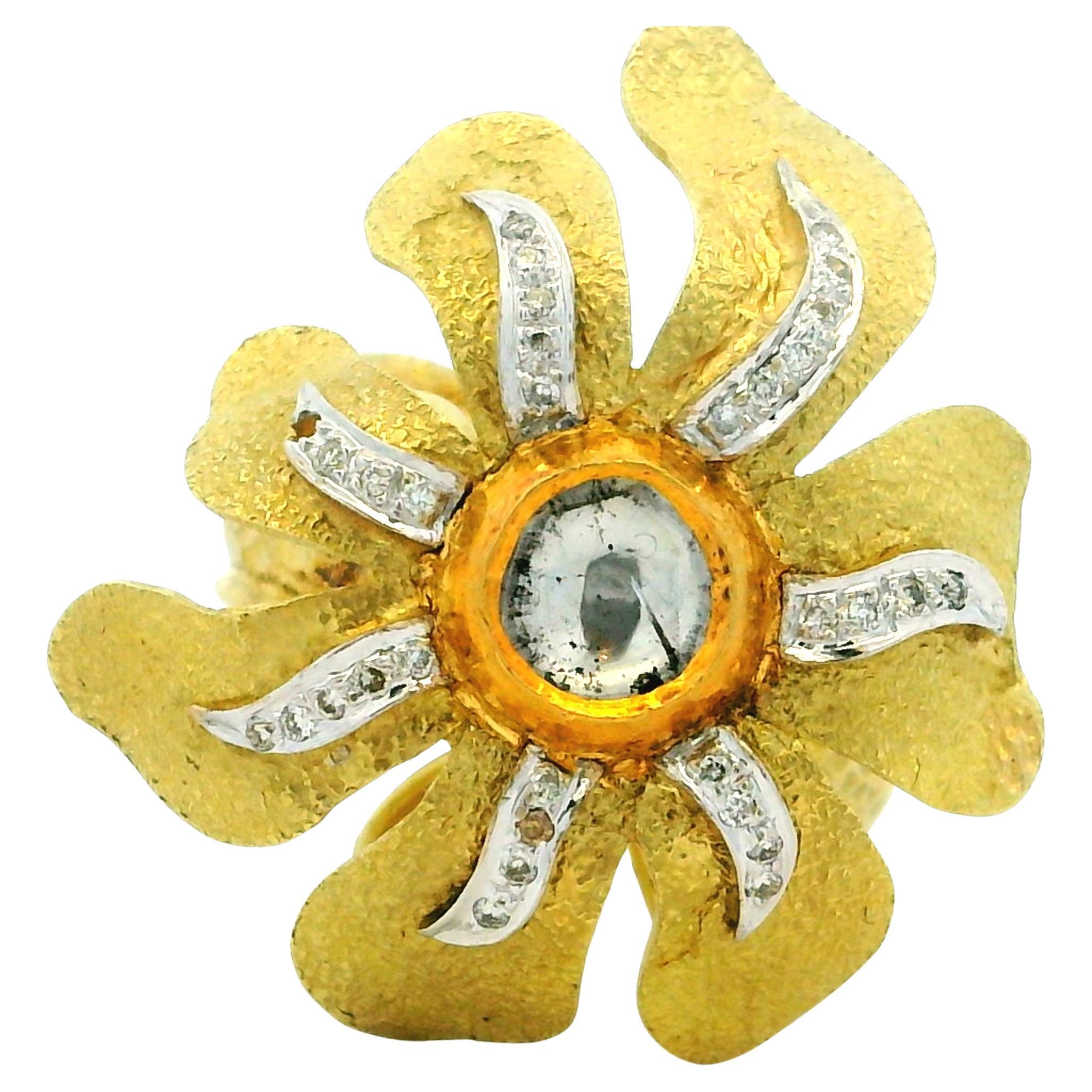 Vintage Indian 18K Gebürstetes Gold Floral Cocktail Ring mit 1,20ct Old Mine-Schliff