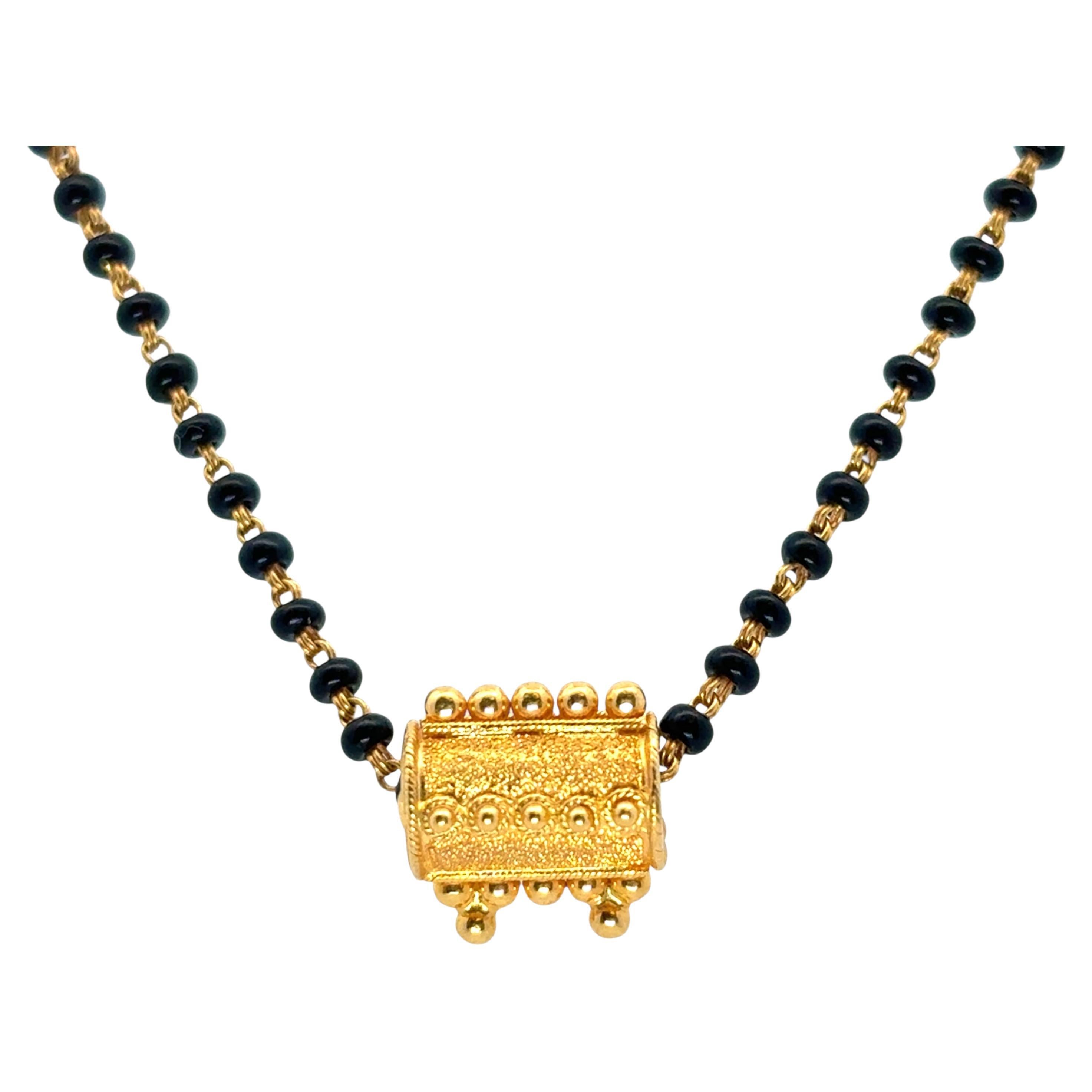 Vintage Indian 22k Yellow Gold Black Bead and Movable Gold Pendent Necklace