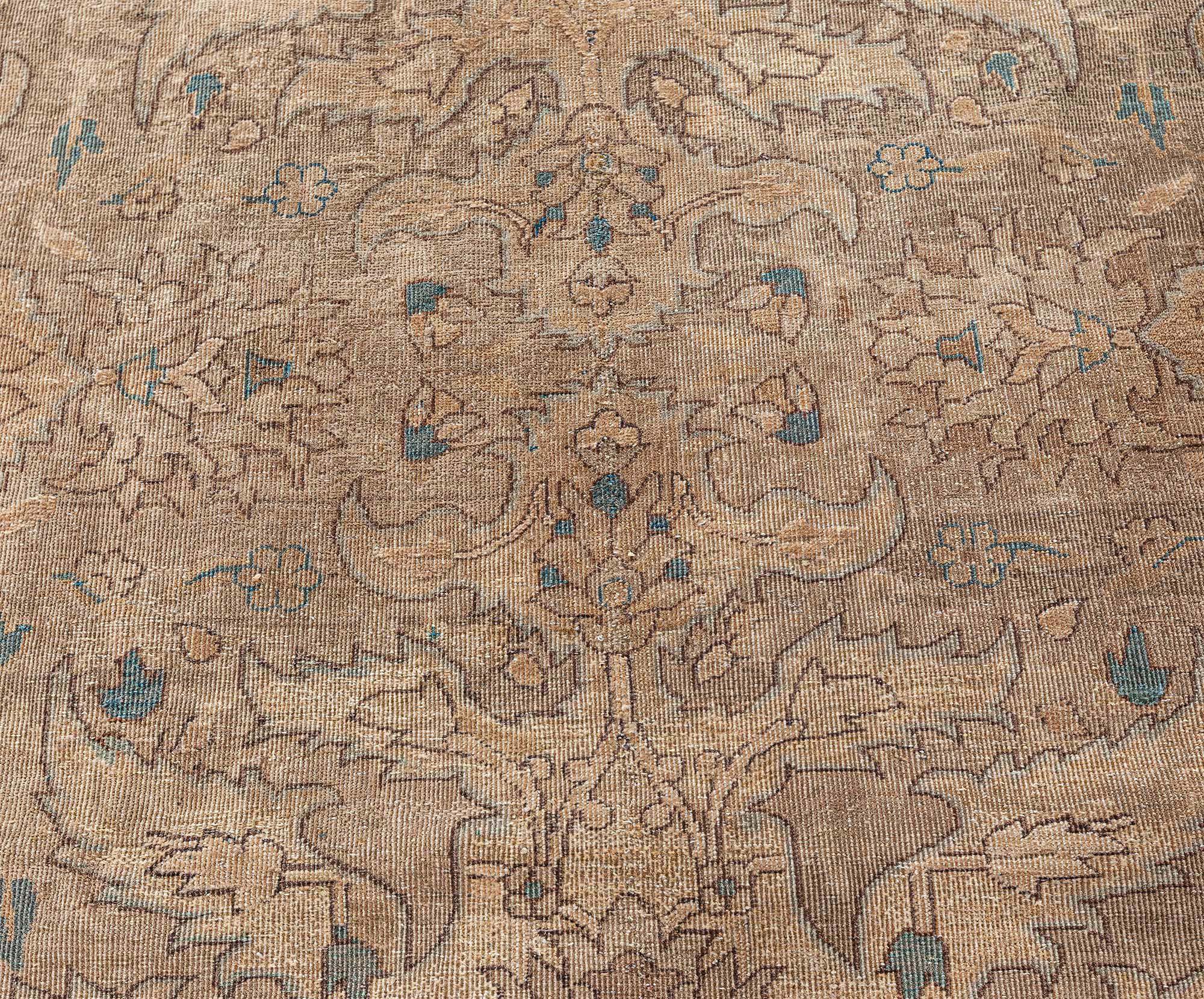 Tapis en laine vintage indien abstrait fait à la main
Taille : 358 × 434 cm (11'9