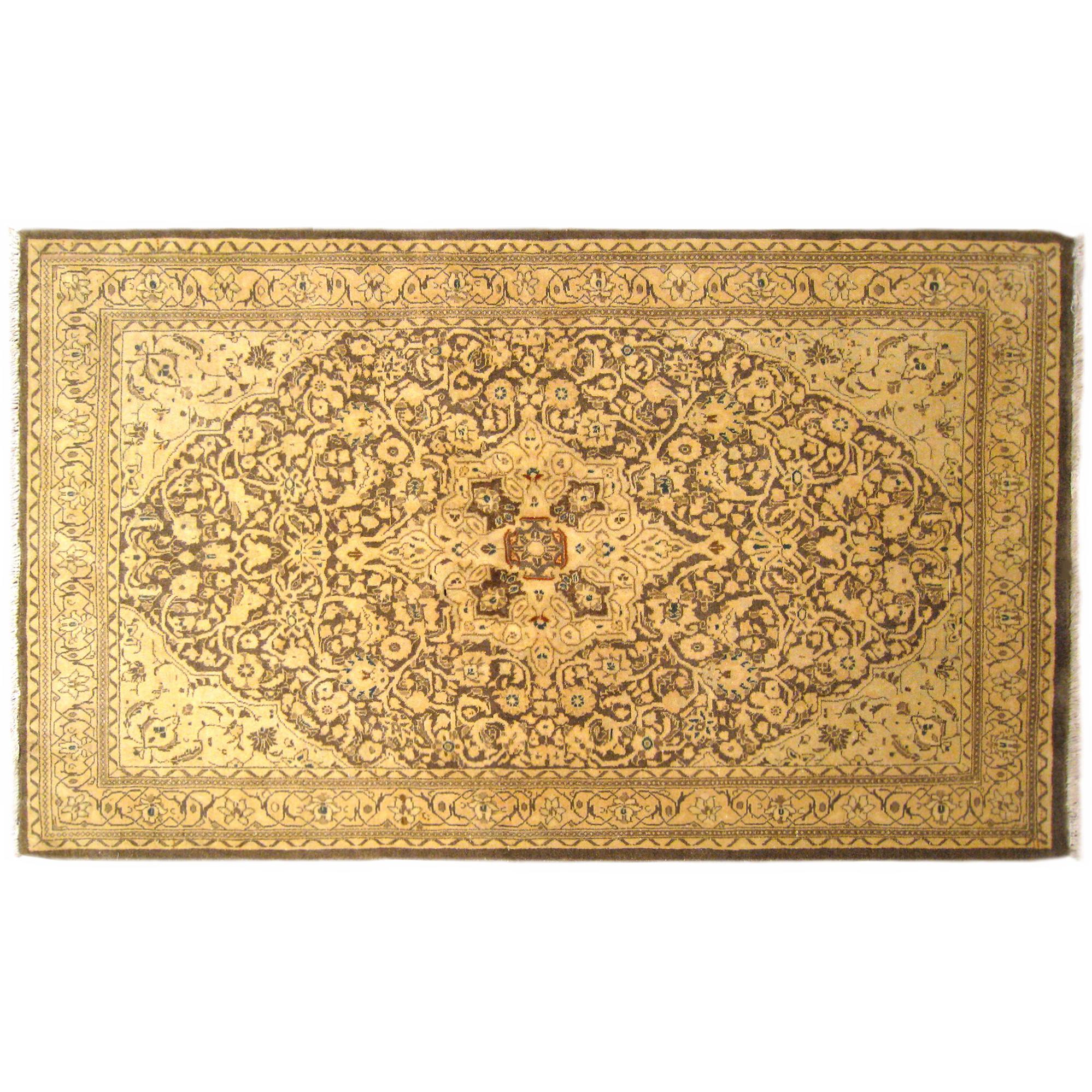 Indischer Agra- Orientalischer Vintage-Teppich, in kleiner Größe, fein gewebt und weiche Farben, indisch im Angebot