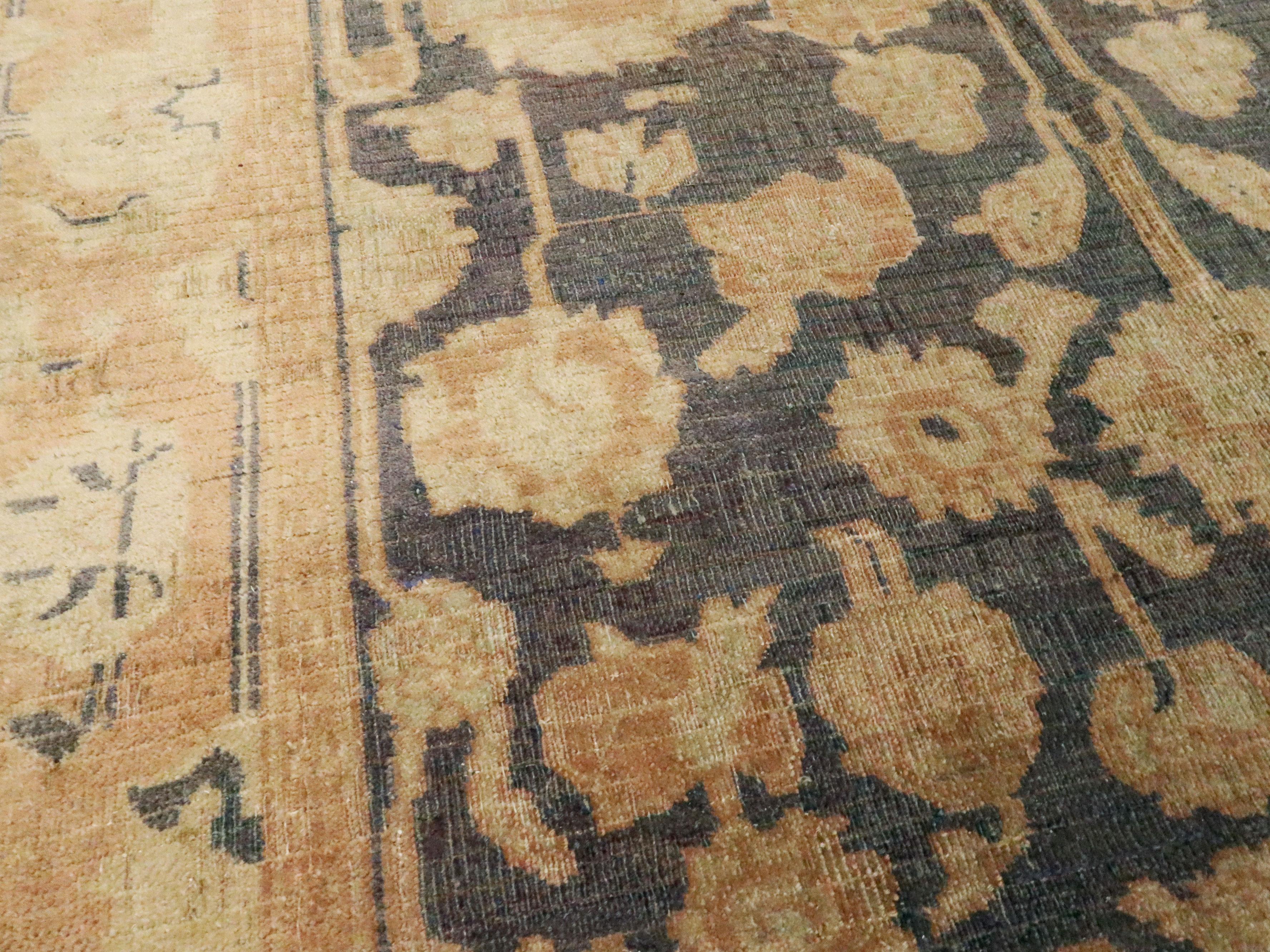 Indischer Agra-Teppich, Vintage (20. Jahrhundert) im Angebot
