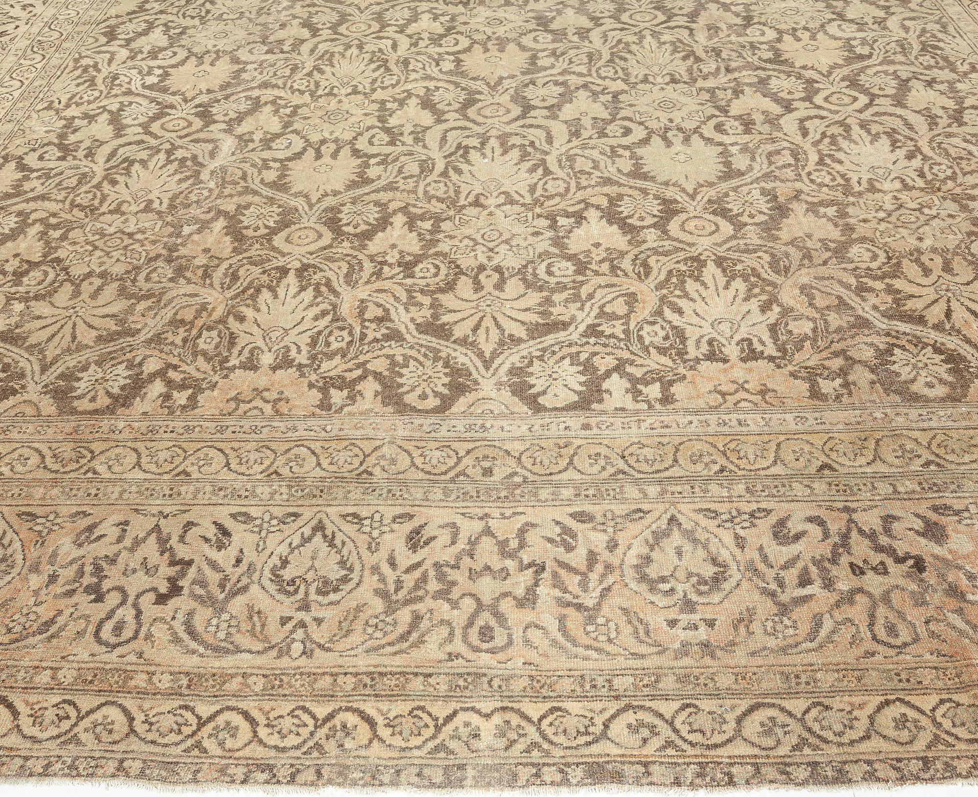 Vintage Indian Amritsar Botanic Handmade Wool Rug In Good Condition For Sale In New York, NY