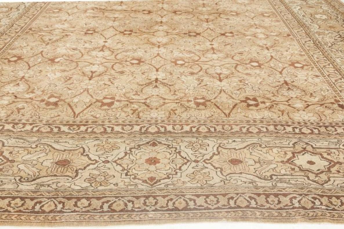 1900s Indian Amritsar Botanic Handmade Wool Rug In Good Condition For Sale In New York, NY