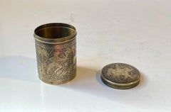 Vintage Indian Messing Betelnuss Jar graviert w. Mikro-Kosmos, 1970er Jahre