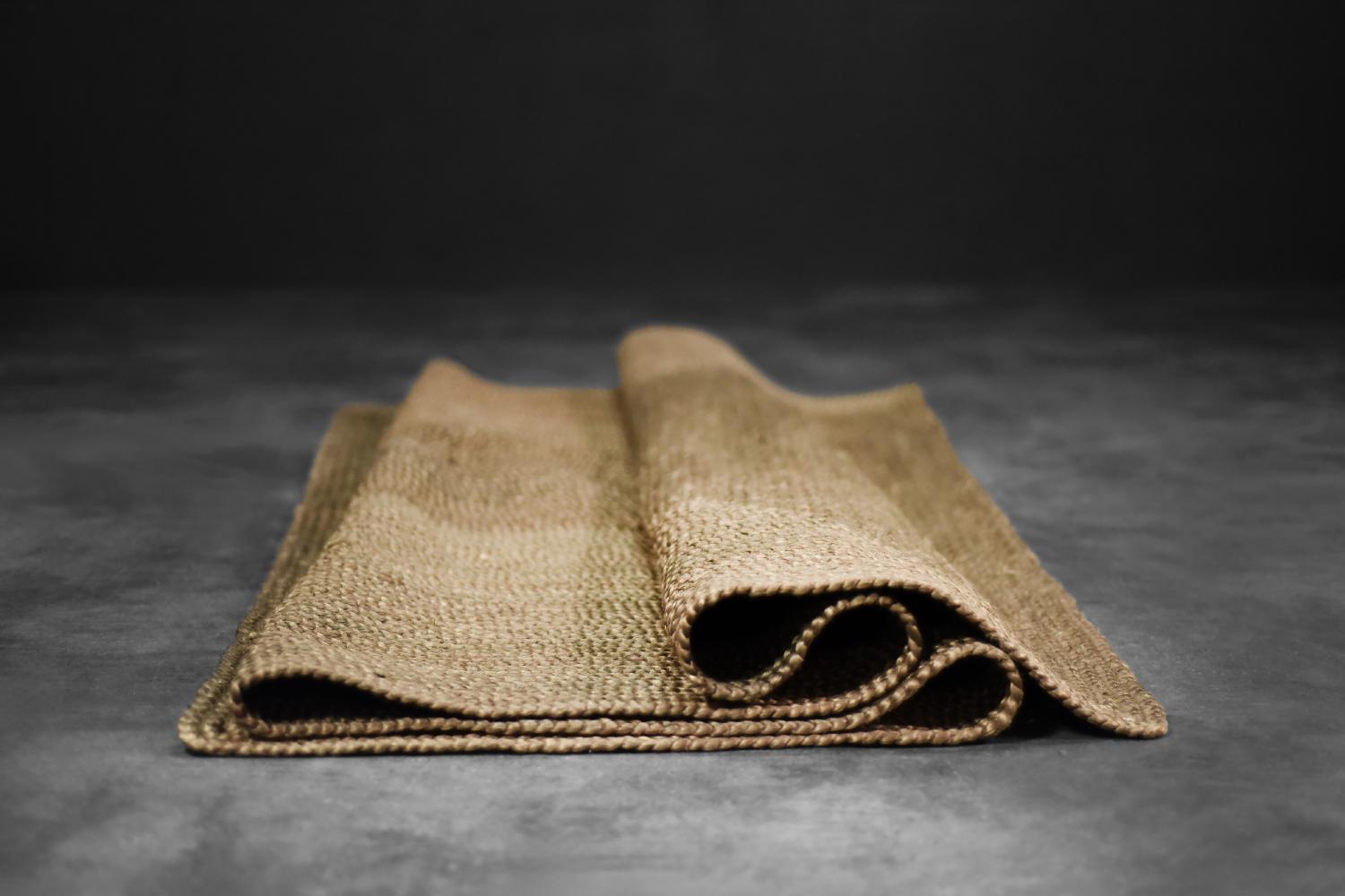 Tapis indien vintage en jute tissé à plat, marron, années 1970 Bon état - En vente à Warszawa, Mazowieckie