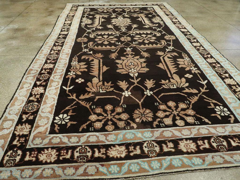 Vintage Indian Cotton Agra Carpet In Good Condition For Sale In New York, NY