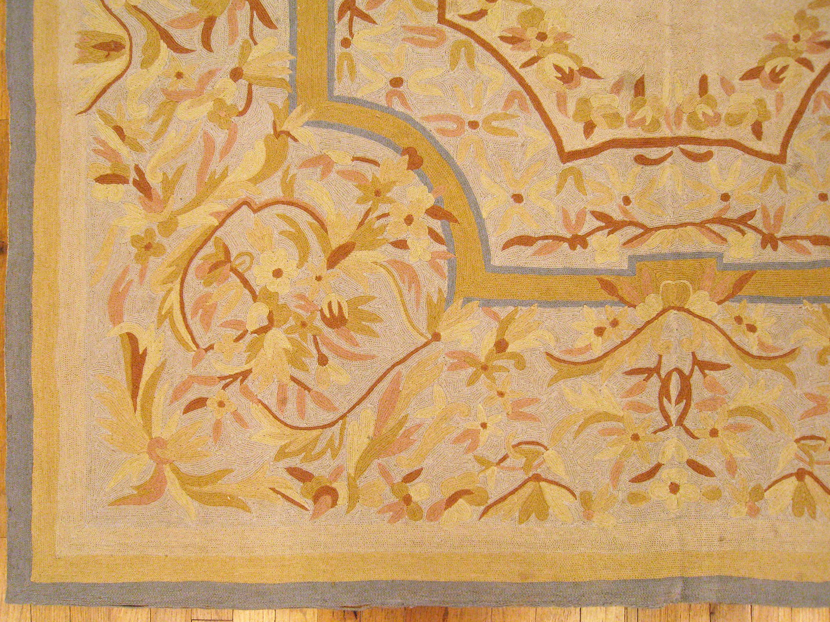Indischer dekorativer orientalischer Vintage-Teppich mit Kettenstich in Zimmergröße im Zustand „Gut“ im Angebot in New York, NY