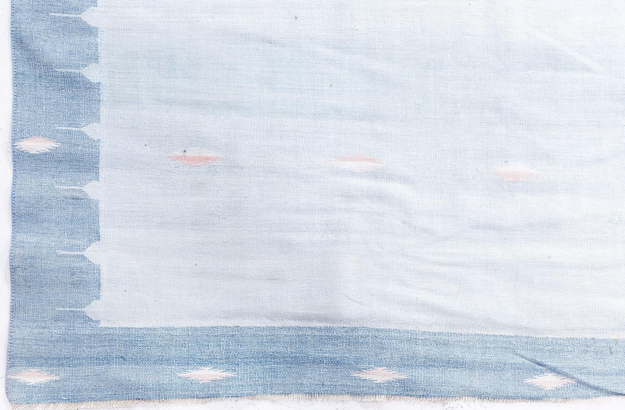Vintage Indian Dhurrie Rug Doris Leslie Blau In Good Condition For Sale In New York, NY