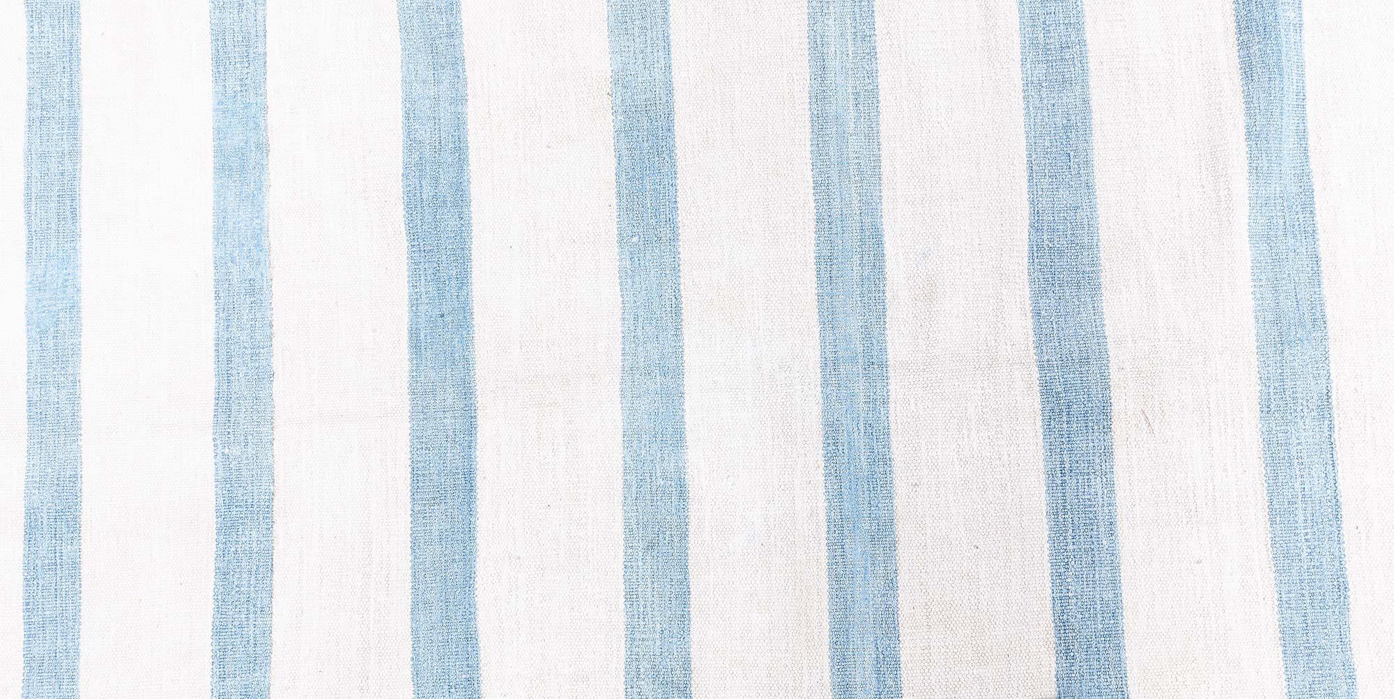 Indischer Dhurrie-Teppich Doris Leslie Blau, Vintage (Handgewebt) im Angebot