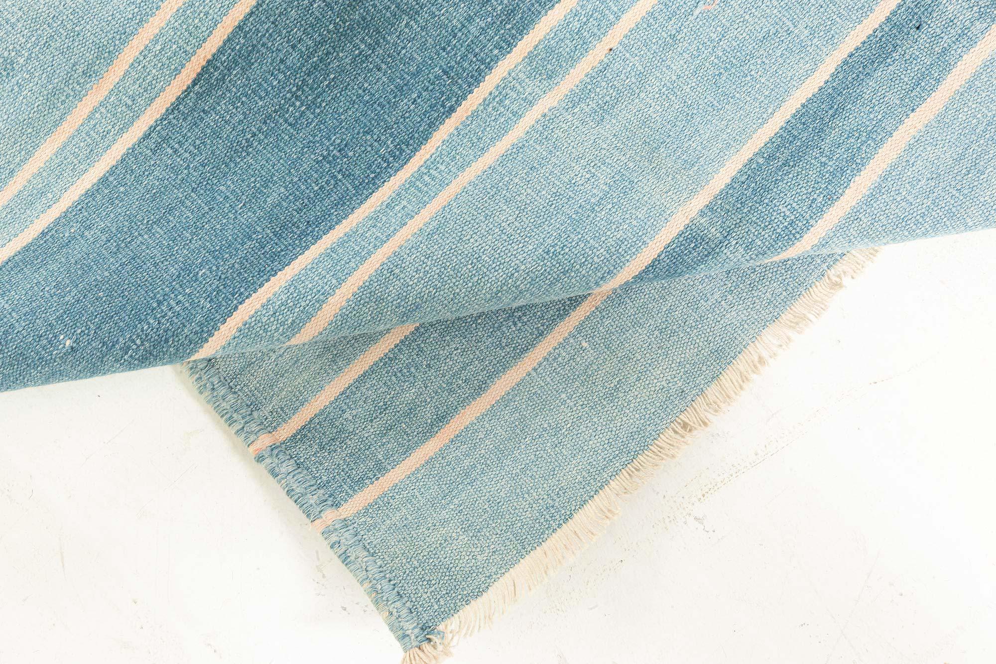 Vintage Indian Dhurrie Gestreift Blau Beige Elfenbein Teppich (20. Jahrhundert) im Angebot