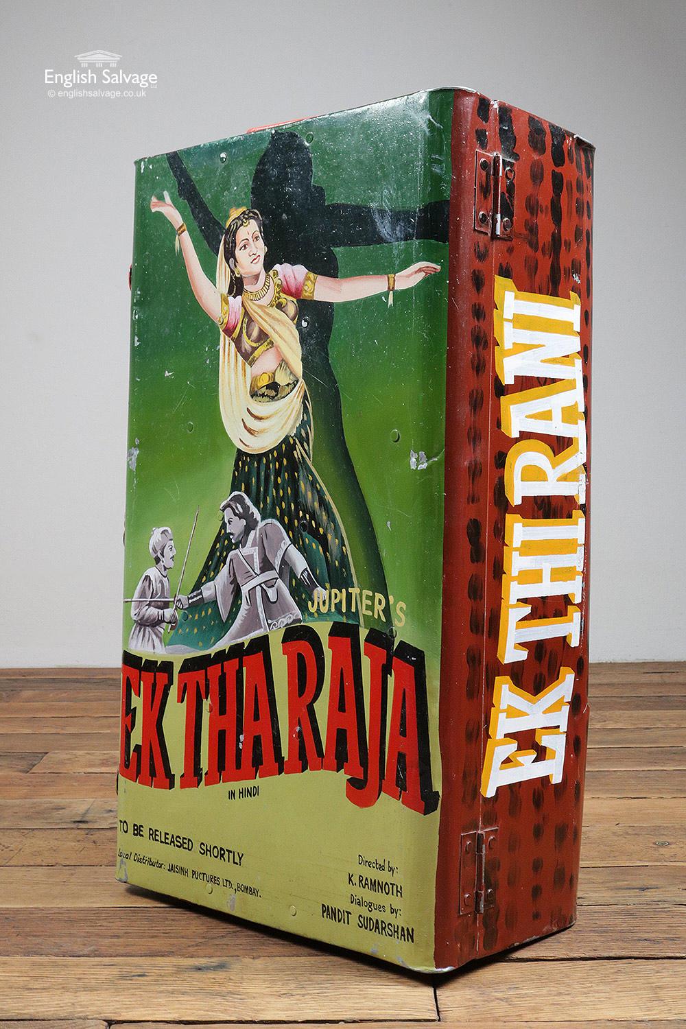 Vintage Indian Ek Tha Raja Suitcase, 20th Century In Good Condition For Sale In London, GB