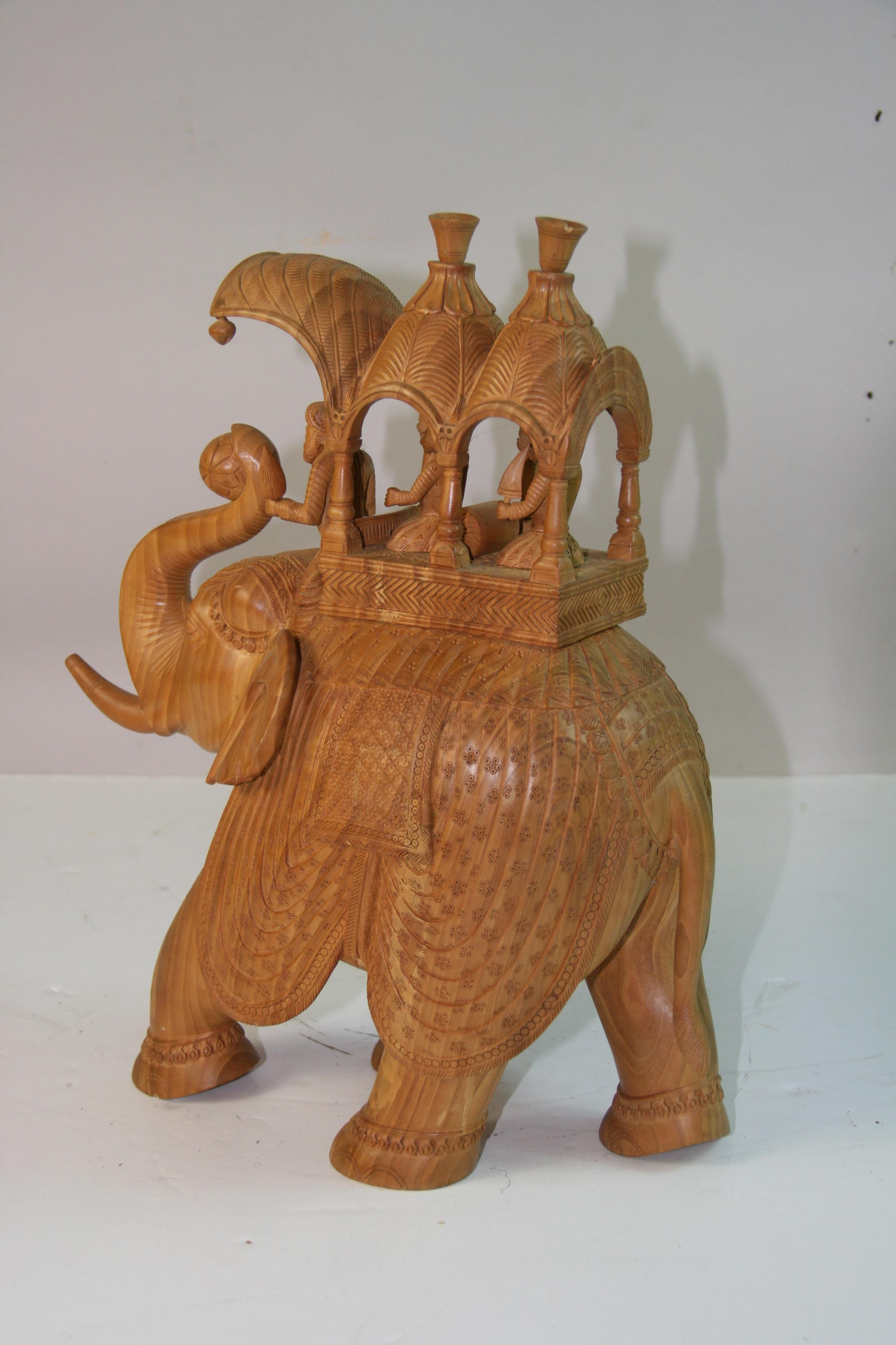 Elefante indiano d'epoca con passeggero in vendita 6