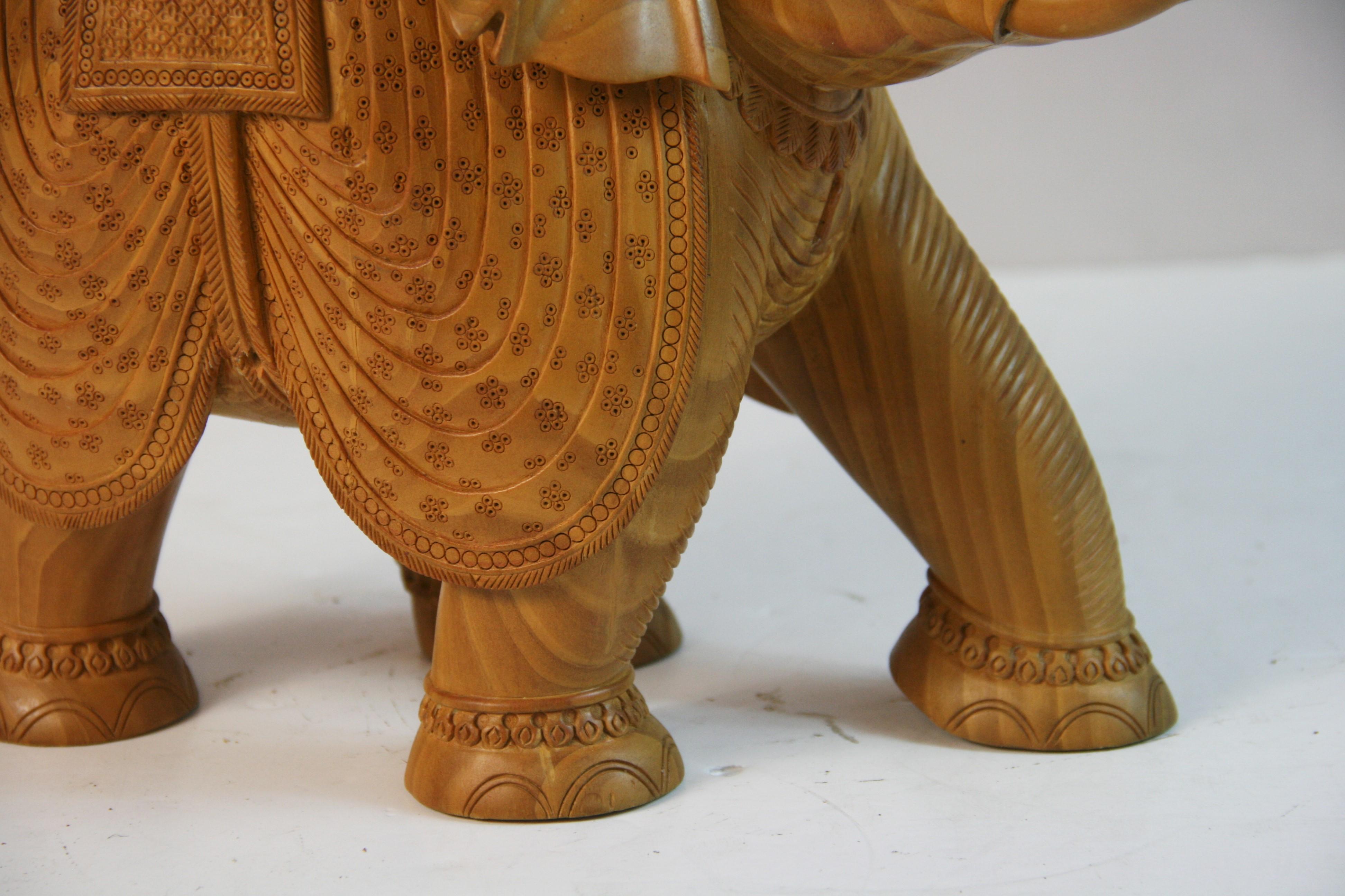 Fine XX secolo Elefante indiano d'epoca con passeggero in vendita