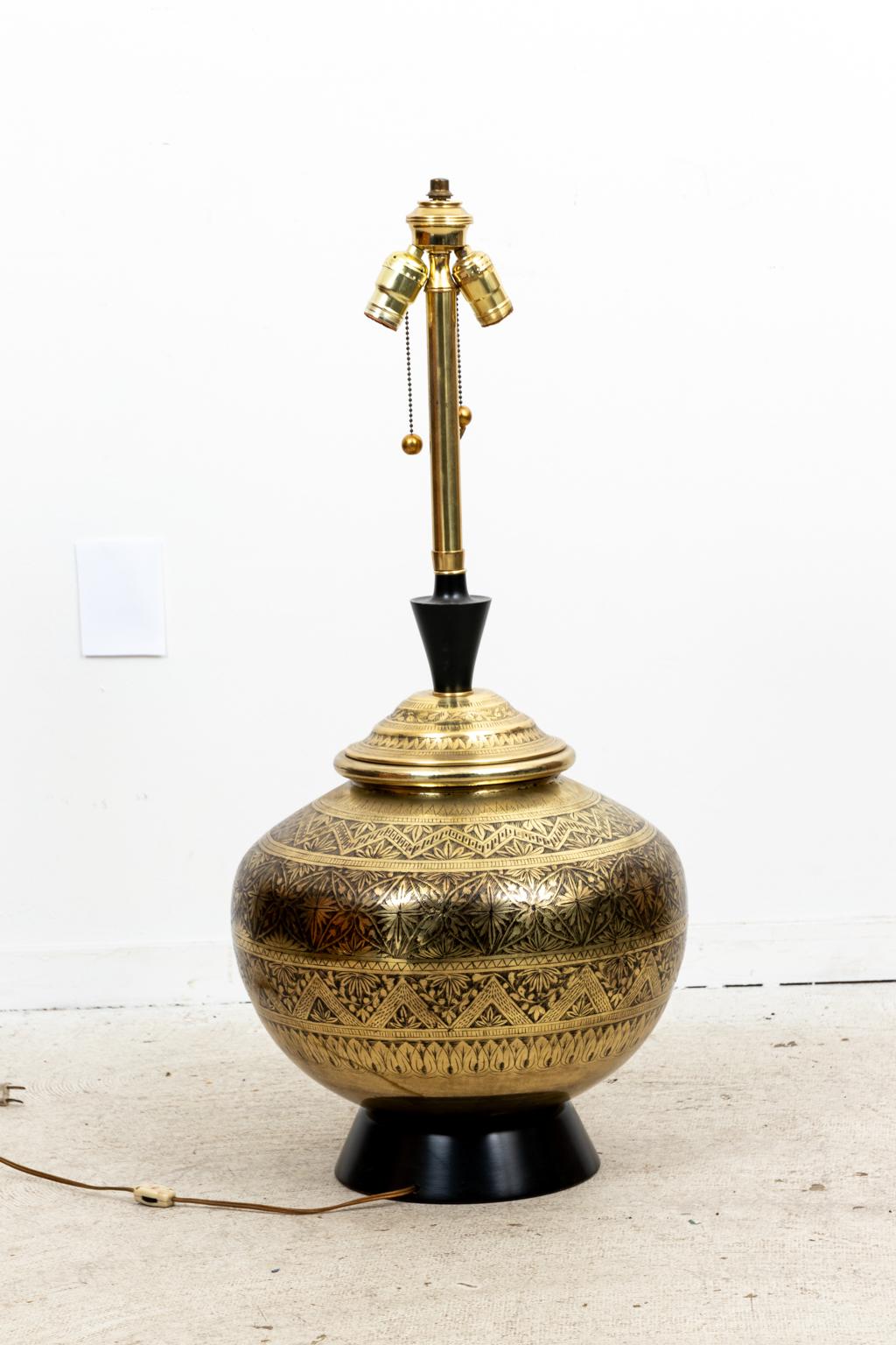 Hollywood Regency Vintage Indian Etched Brass Urn Form Lamp For Sale