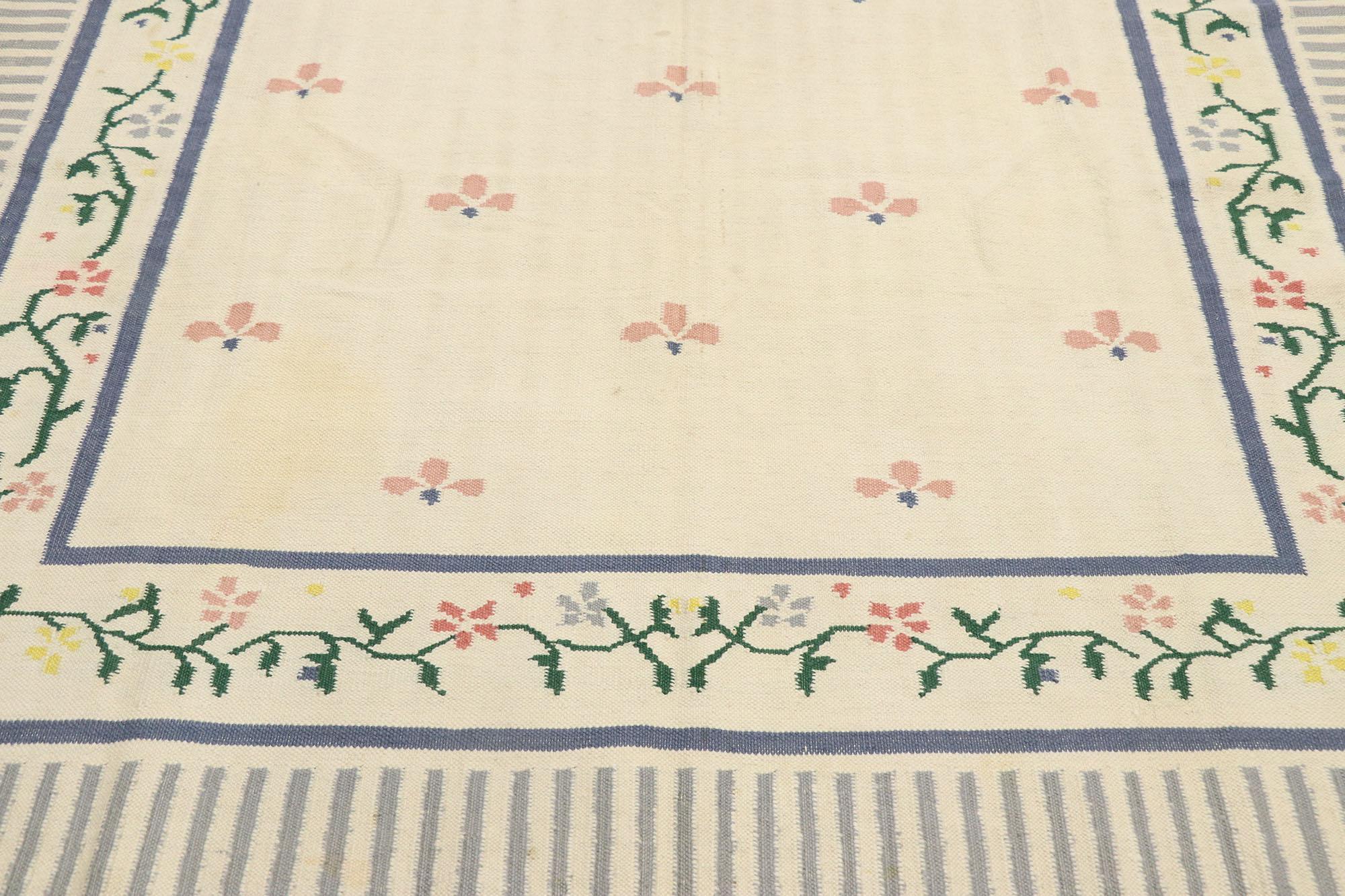 Hand-Woven Vintage Indian Floral Dhurrie Rug For Sale