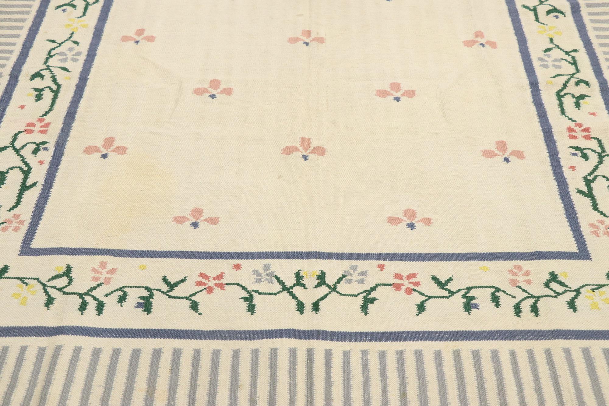 Hand-Woven Vintage Indian Floral Dhurrie Rug For Sale